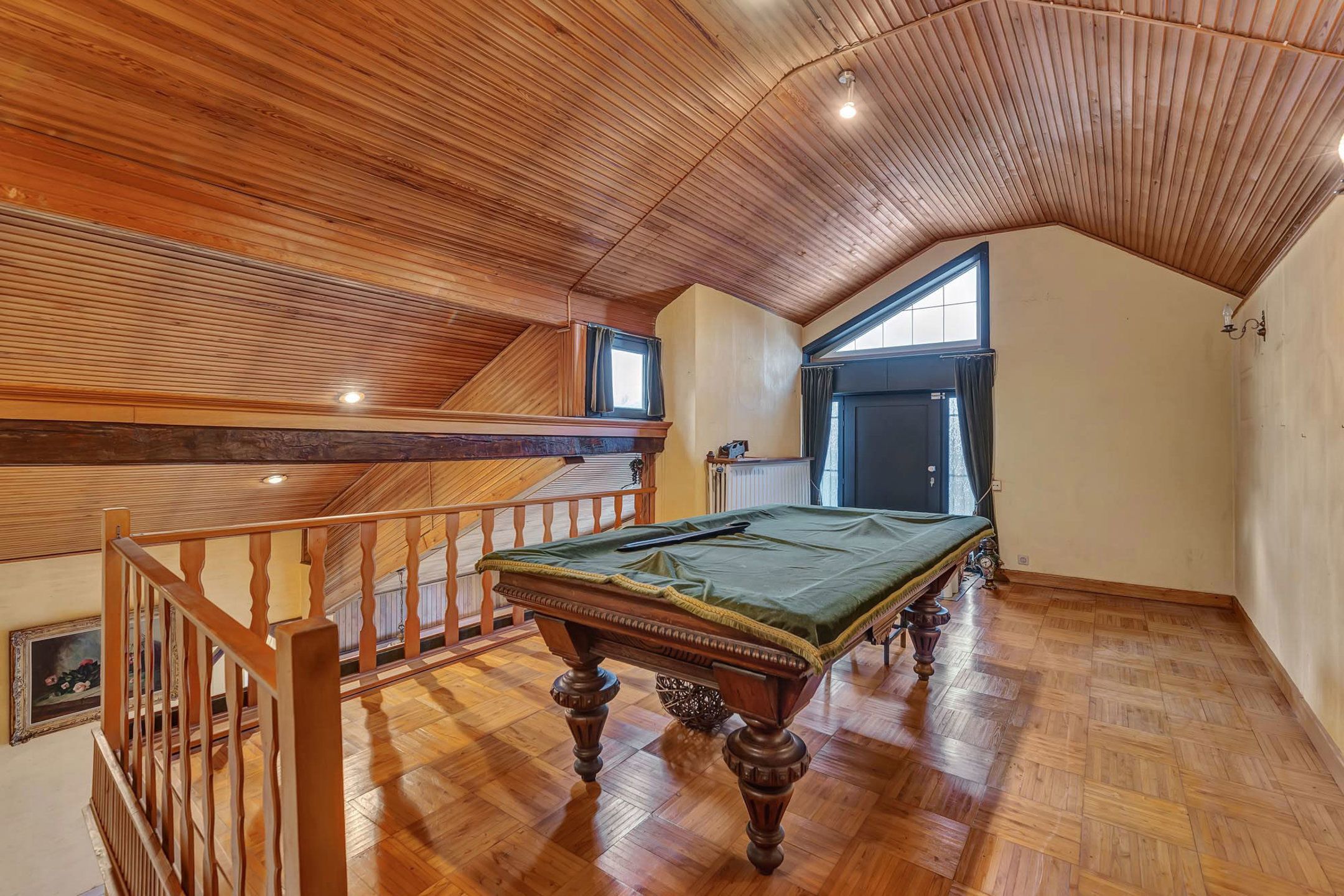 Te renoveren HOB met ruime garages en tuin foto 12