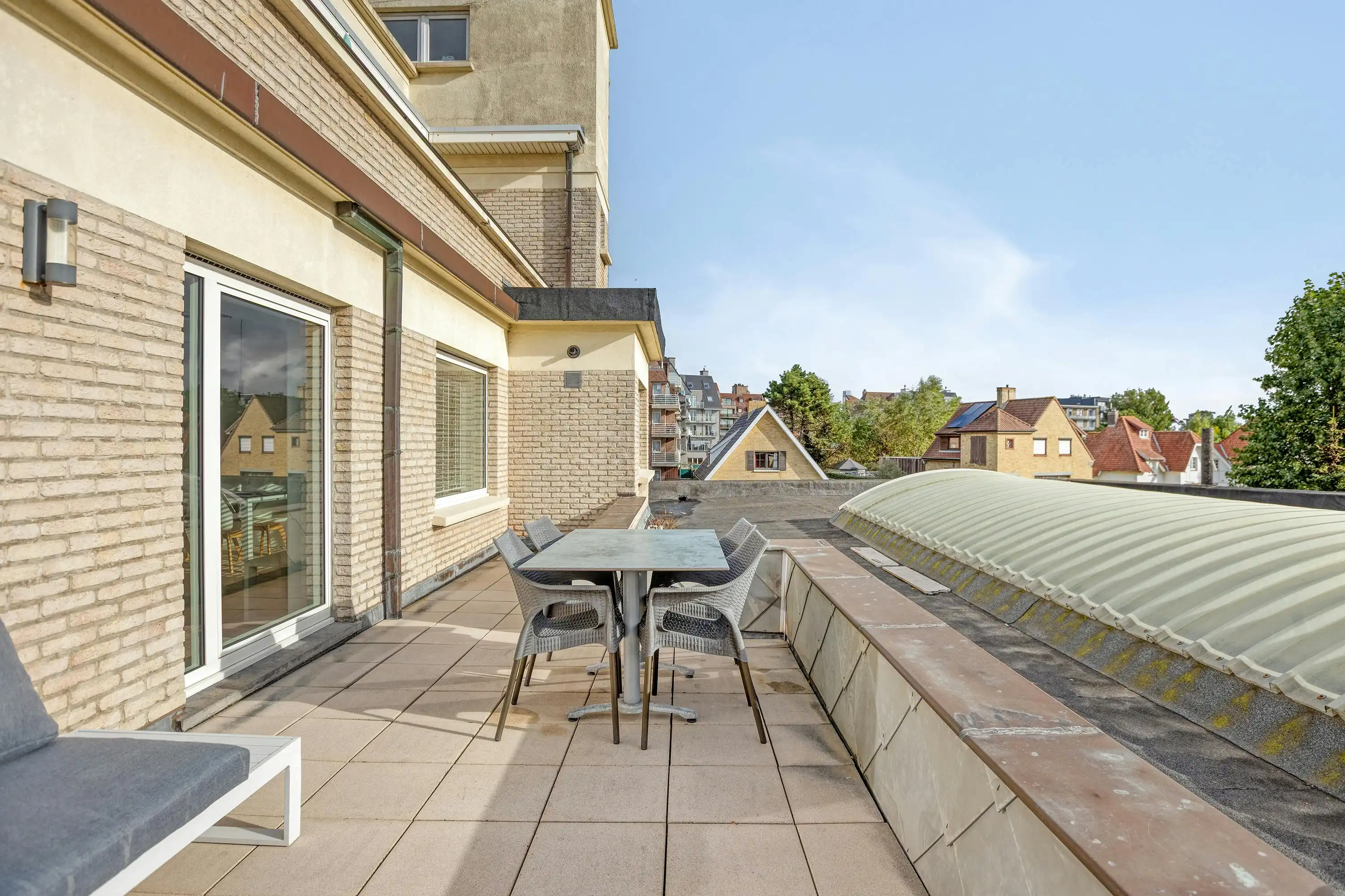 Ruim en lichtrijk appartement met zonnig terras in Koksijde foto 3