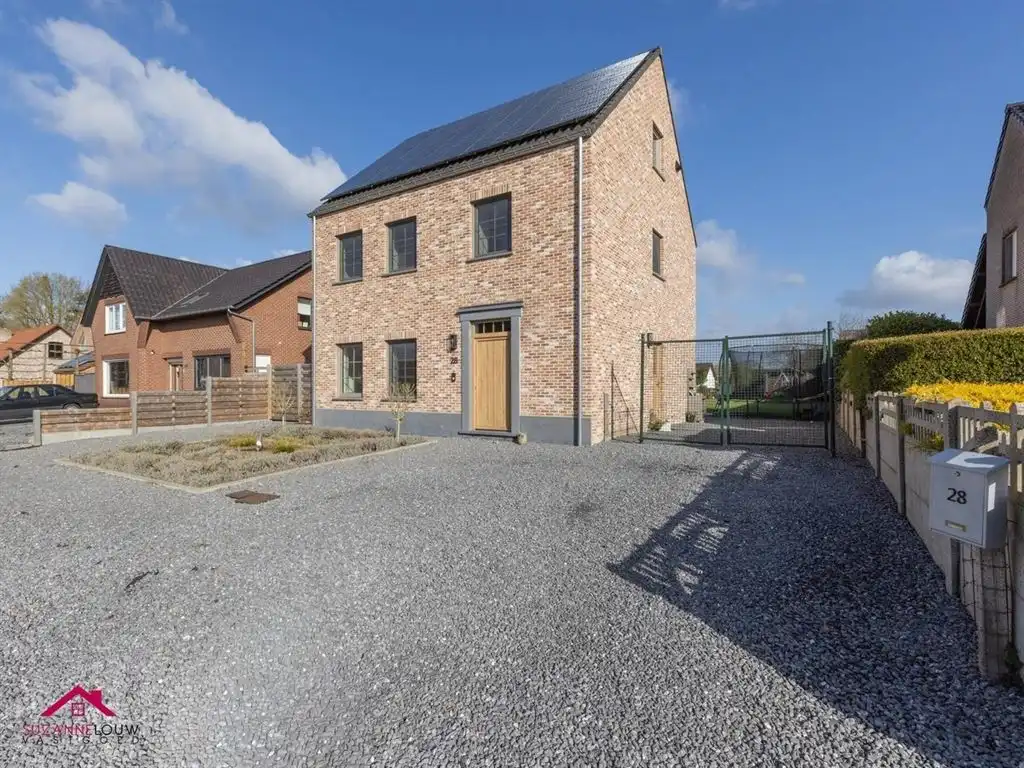 Energiezuinige vrijstaande woning in landelijke stijl foto 3