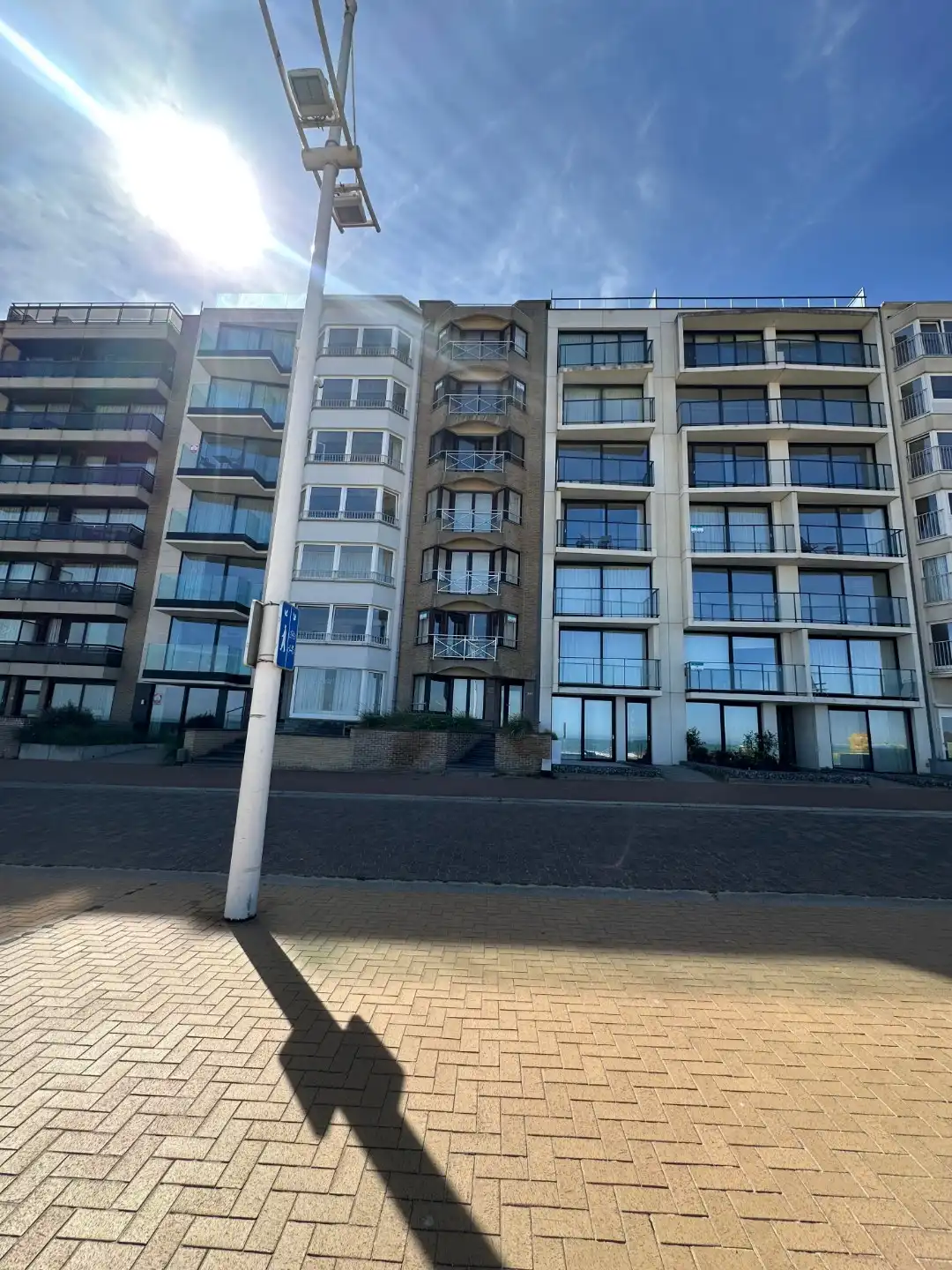 Appartement te koop met frontaal zeezicht op de Zeedijk foto 16