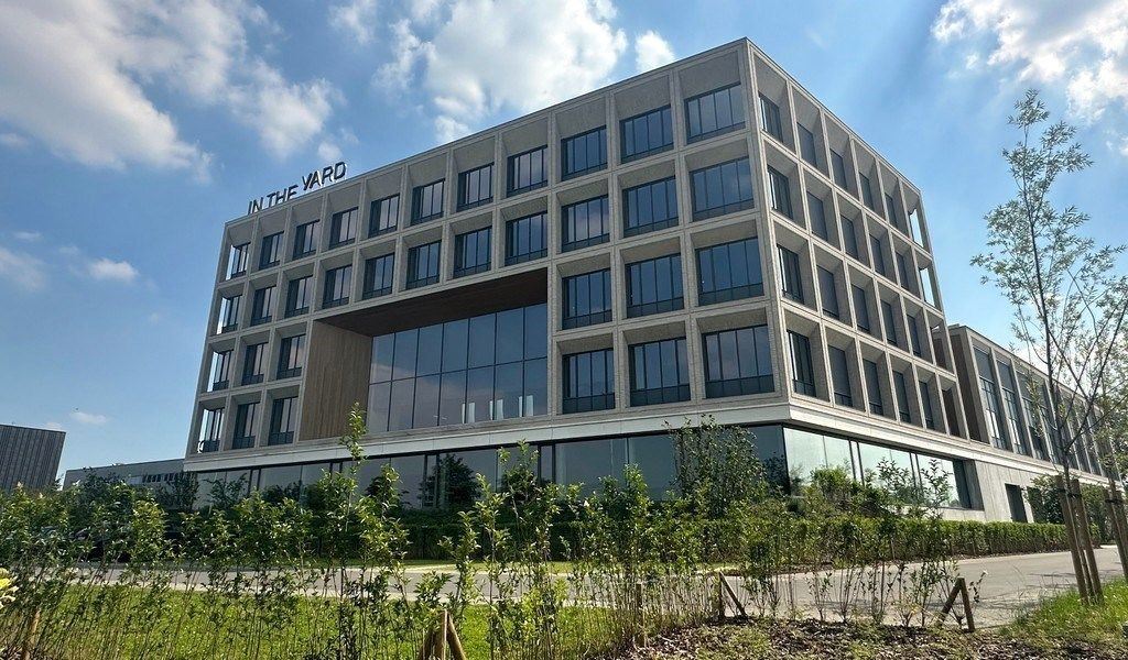 Prachtig gemeubelde kantoren met dienstverlening In The Yard in Drongen foto 21