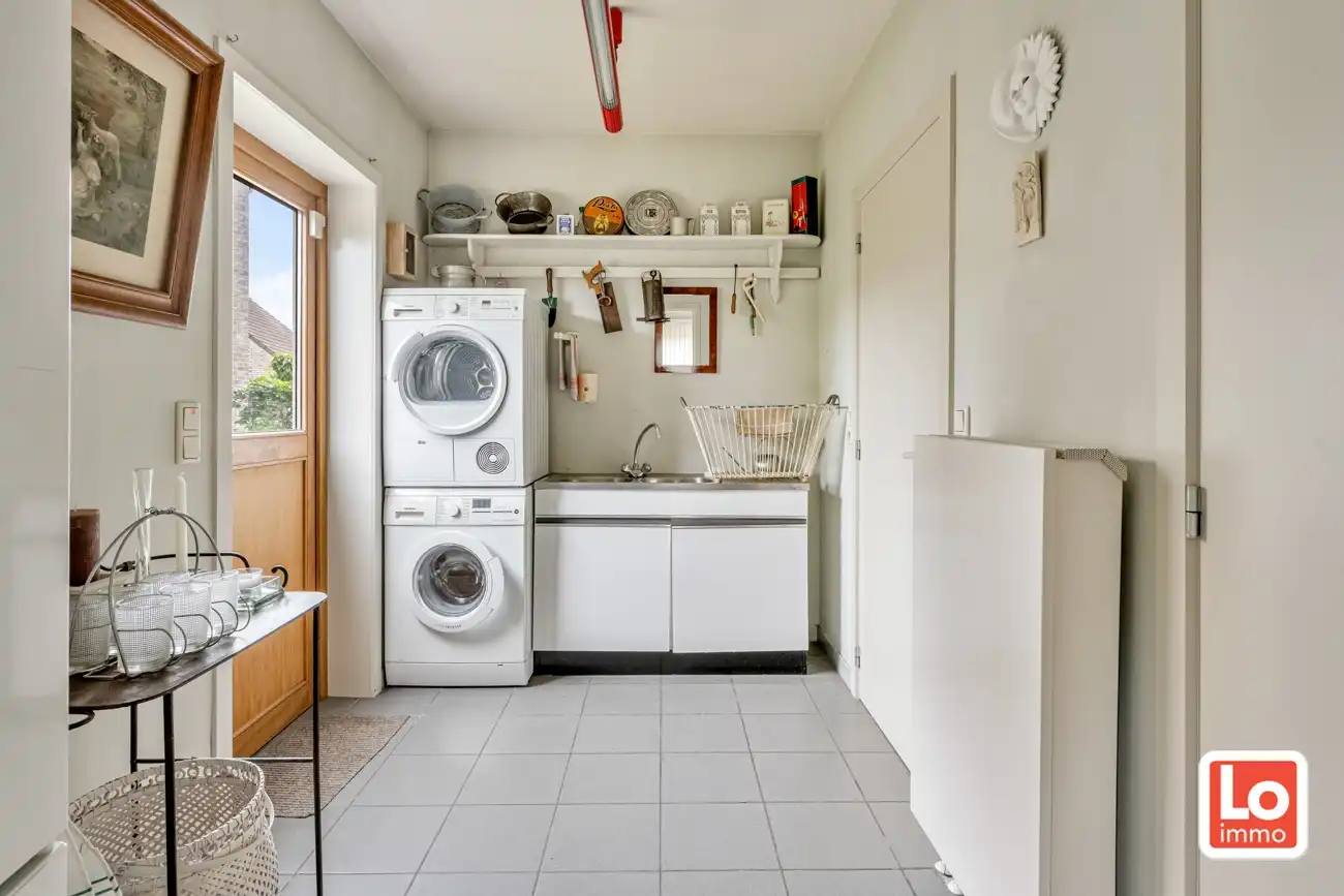 Instap klare open woning met inpandige garage en zonnige tuin op een toplocatie nabij het centrum van Lochristi! foto 14