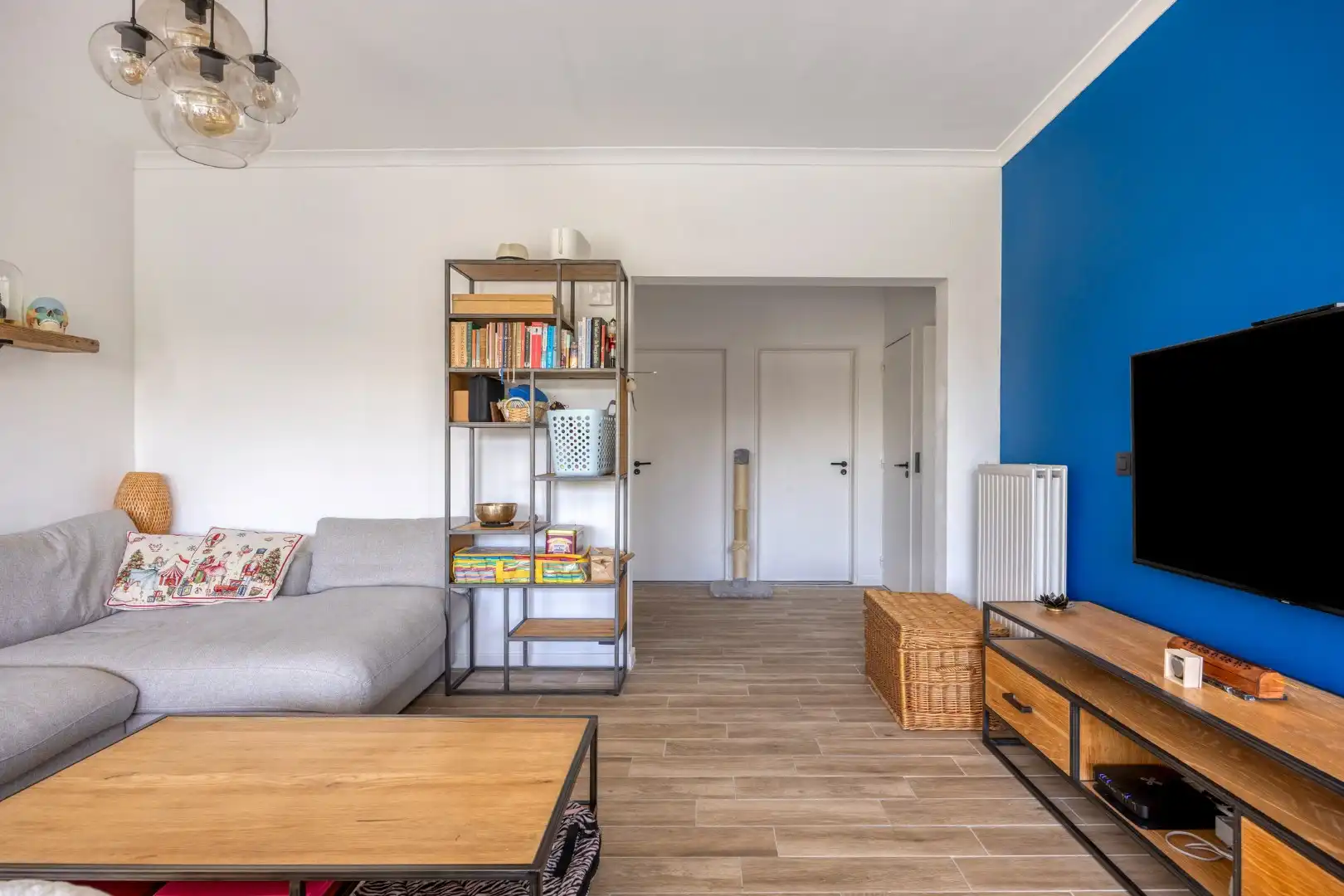 Hedendaags 2 slpk appartement met garage foto 4