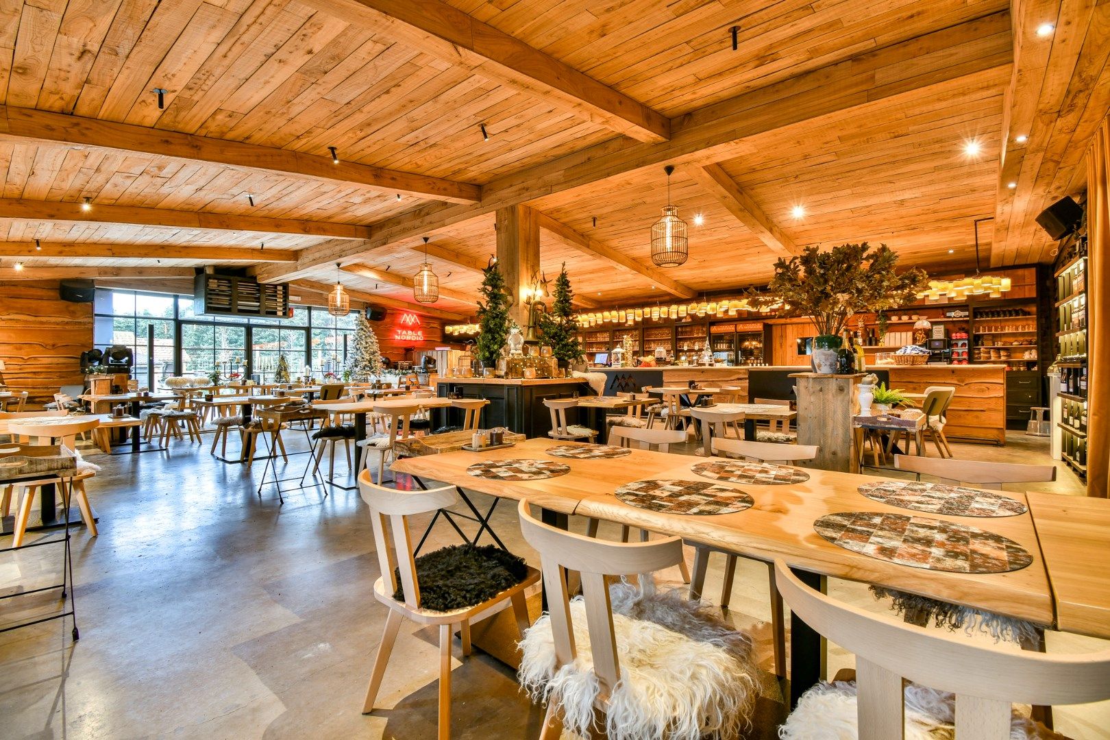 Exclusief domein met restaurant/feestzaal en luxueuze woning op 5 Ha te Torhout foto 8