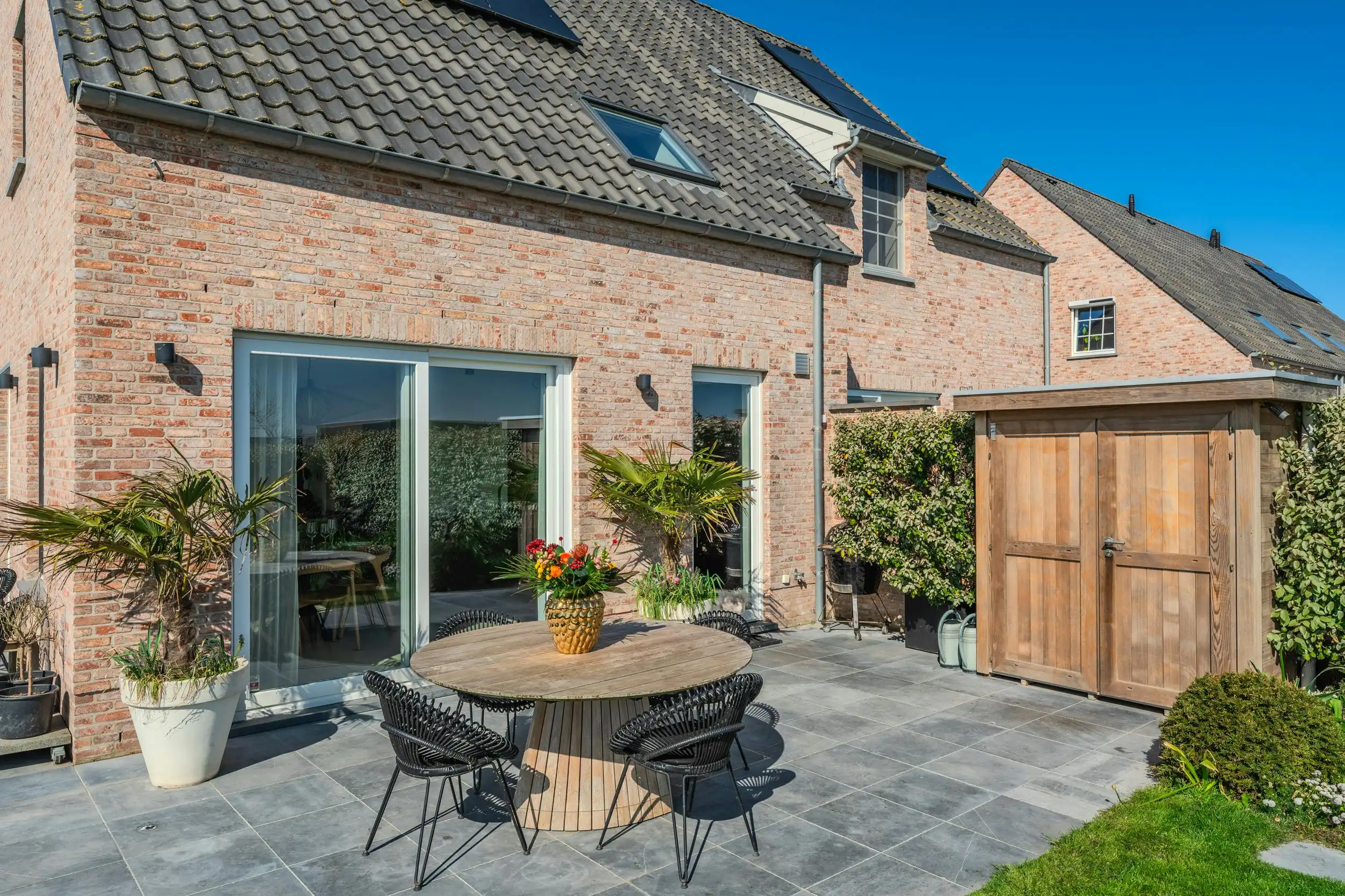 Prachtige woning met 3 slaapkamers en uniek open zicht! foto 5