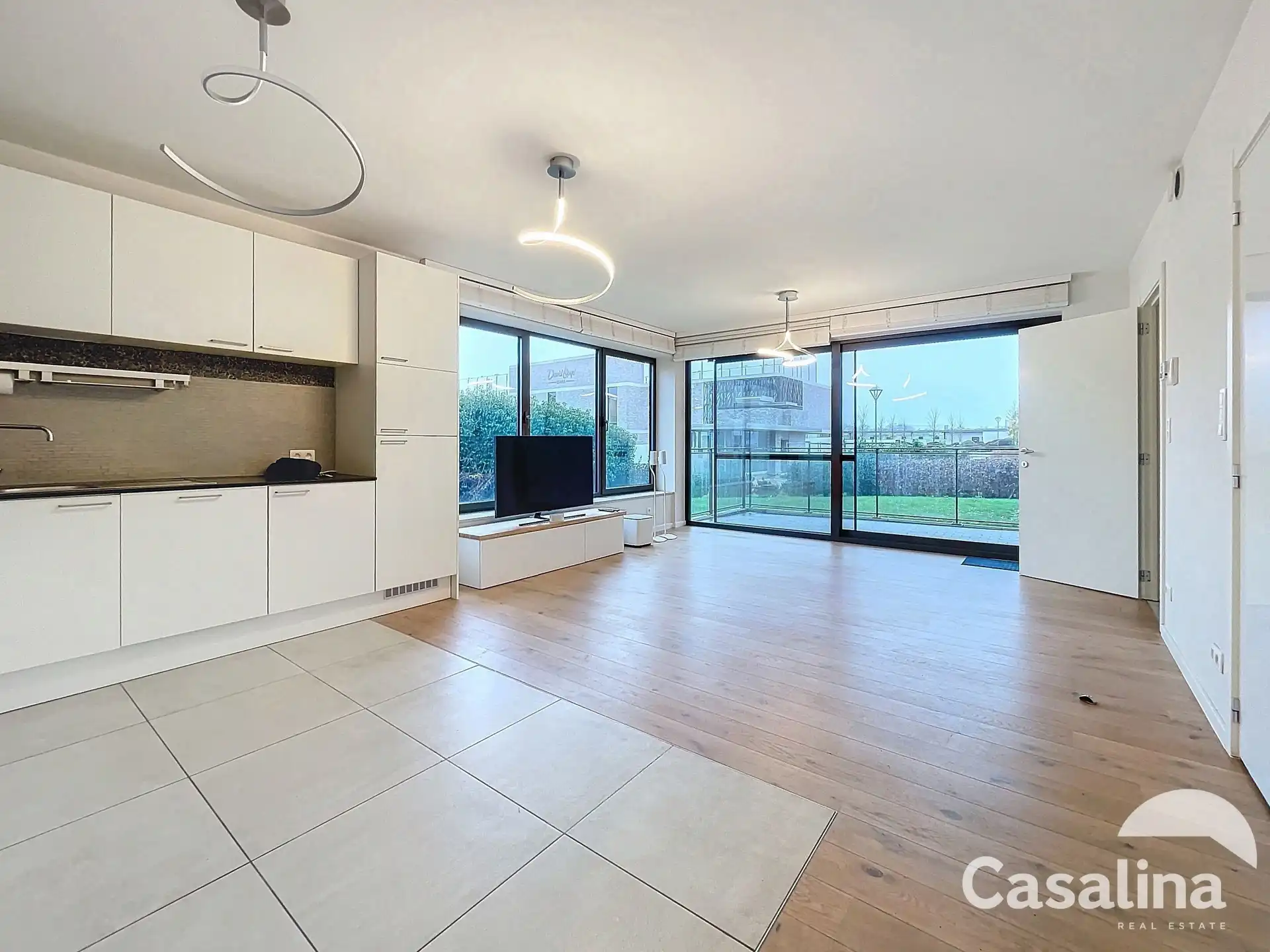 Twee slaapkamer appartement op gelijksvloers met ruim terras foto 3