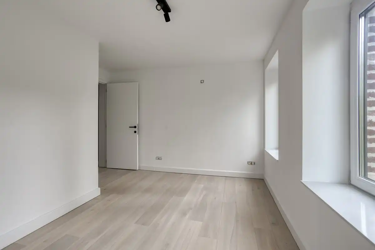 Gerenoveerde woning aan Coloma - EPC label A foto 6