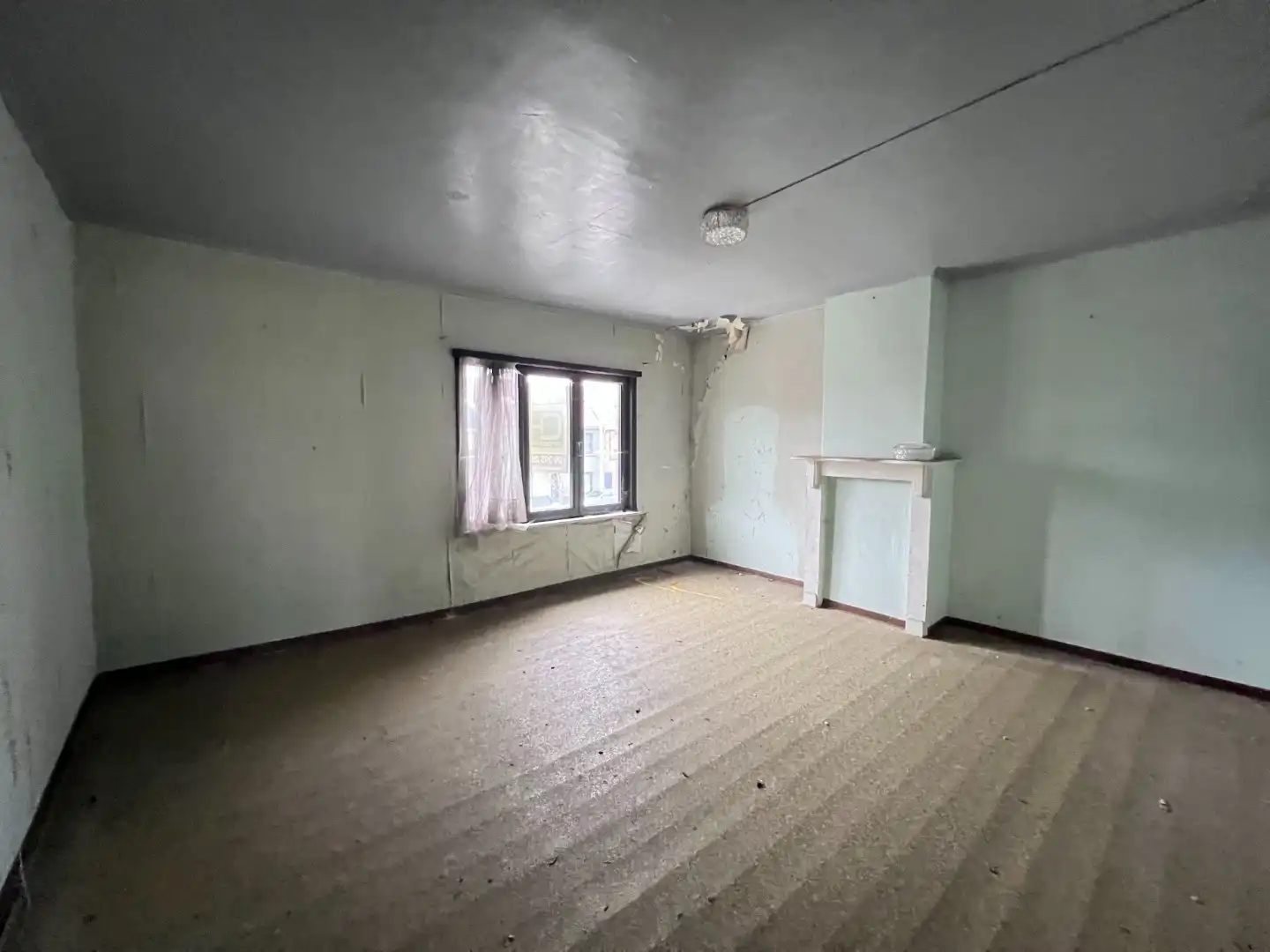 Te renoveren woning met drie slaapkamers te koop in Eeklo foto 10