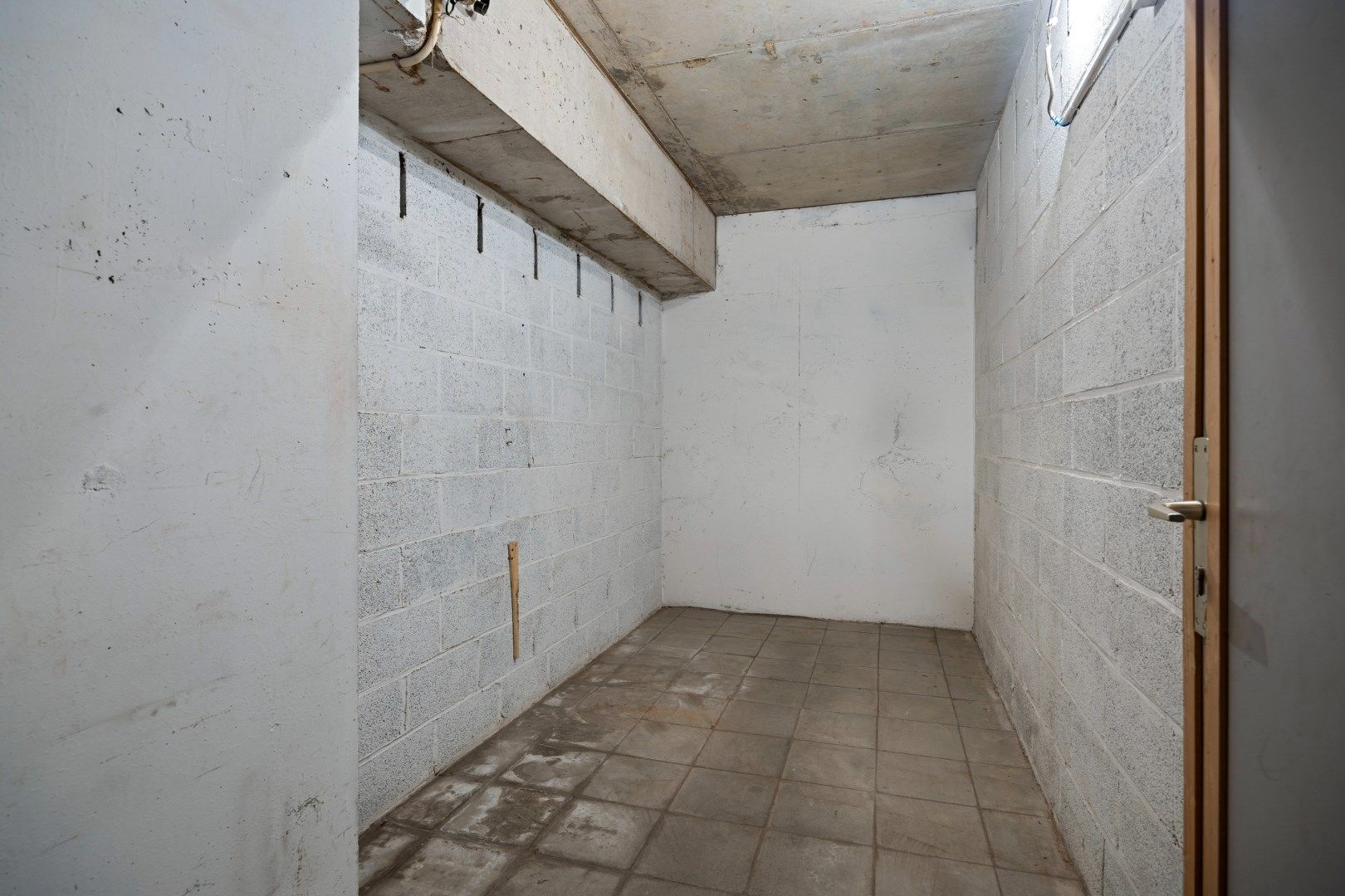 Op te frissen 1-slaapkamer-appartement in het bruisende Schaarbeek foto 19