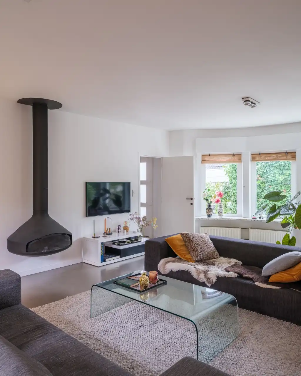 Karaktervolle woning met polyvalente achterbouw en aangename tuin in Westrem. foto 8
