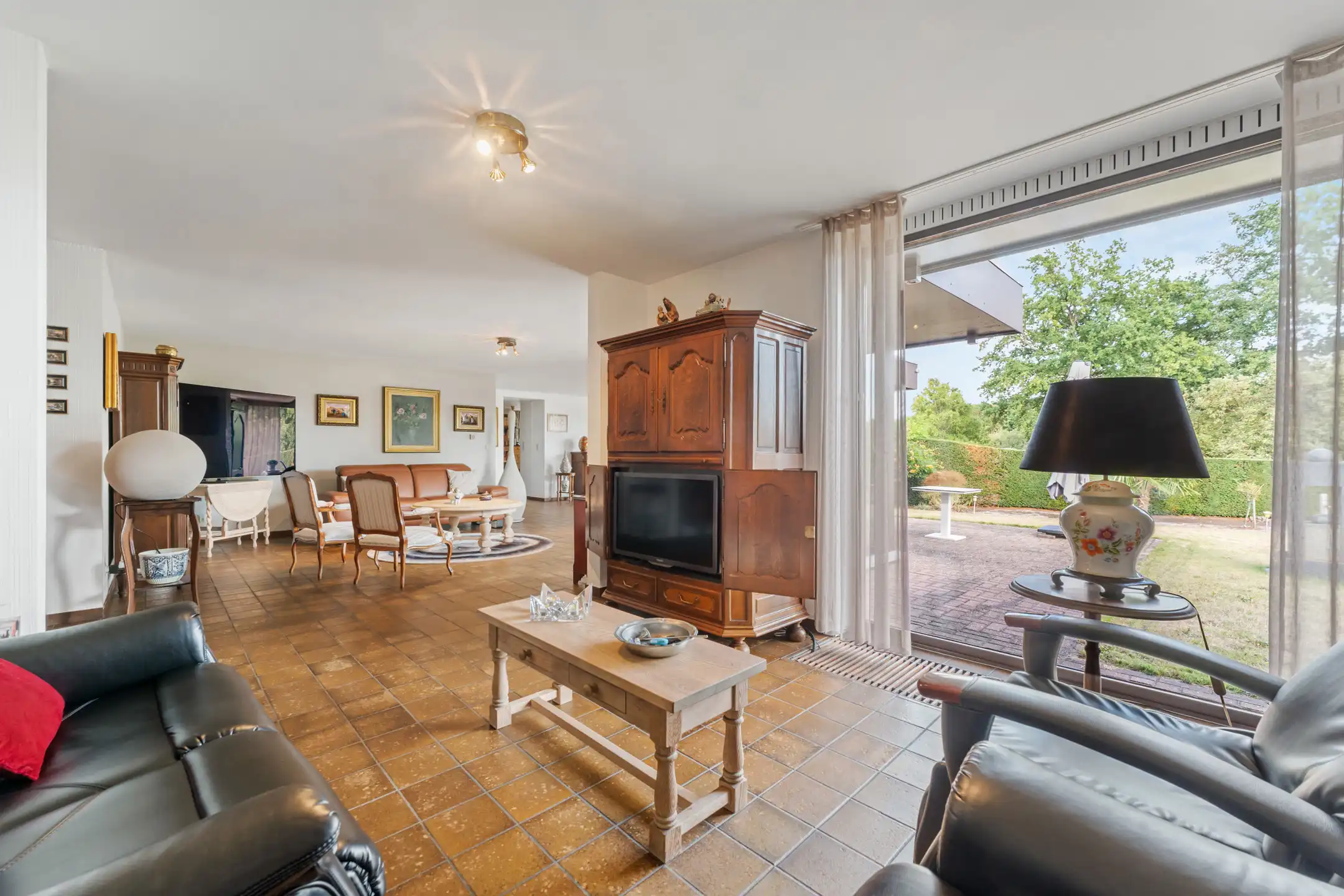 Woning met handelspand op 28a17ca foto 7