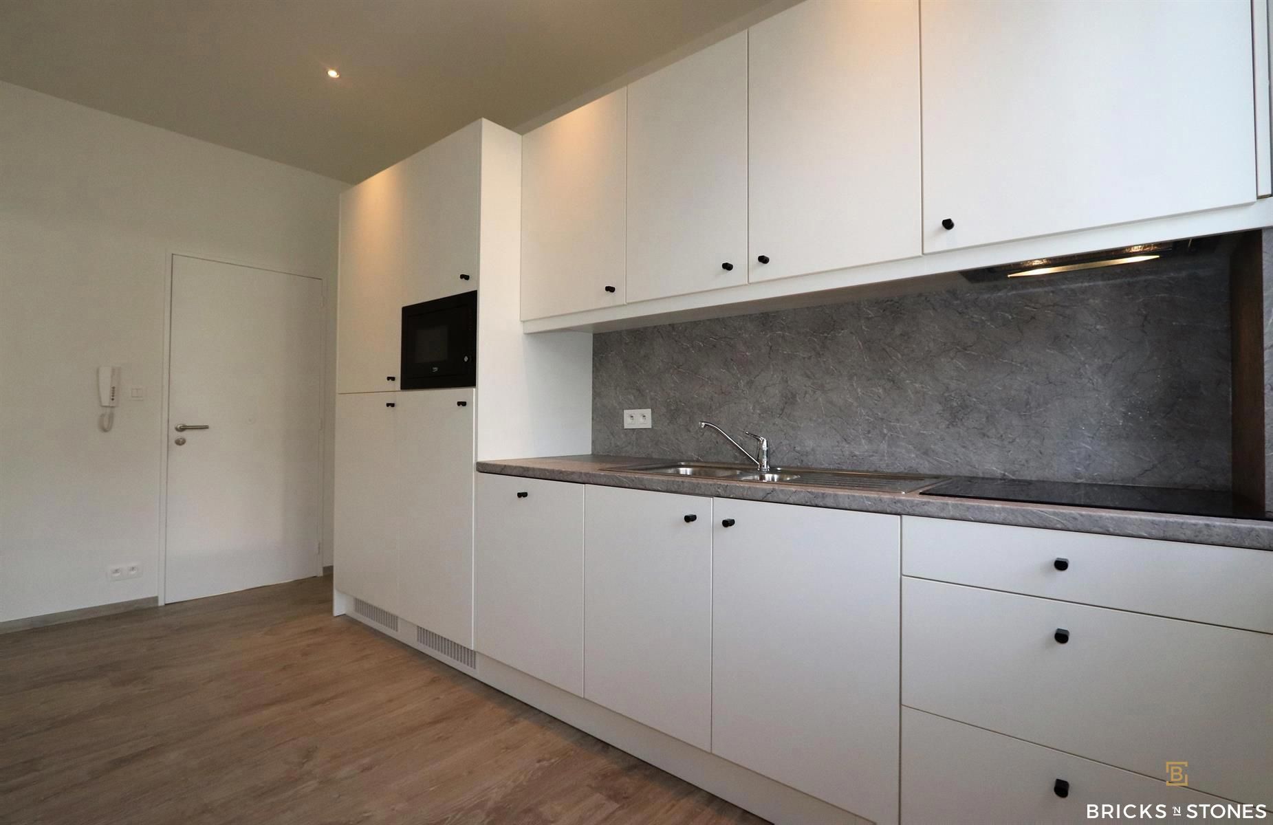 Gezellig 1-slaapkamer appartement nabij Groen Kwartier foto 5