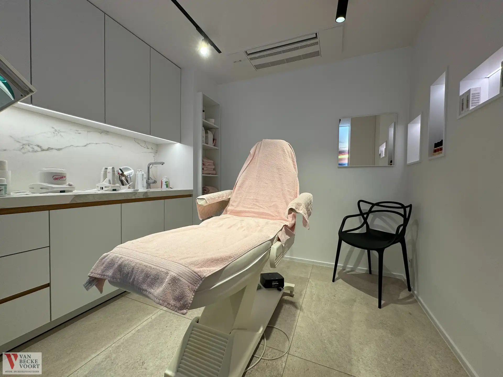 Handelsgelijkvloers 45m² foto 8