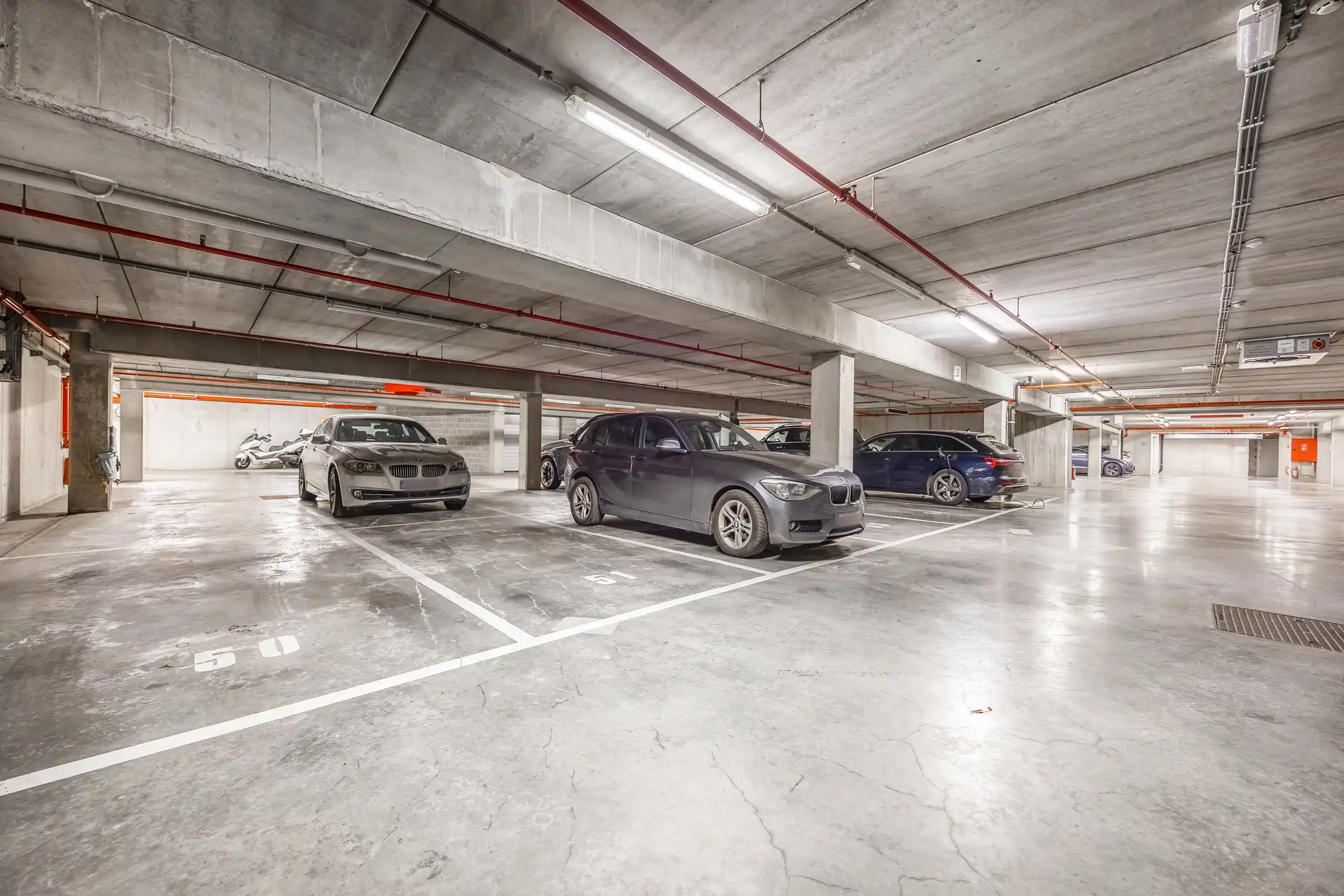 Stijlvol appartement met terras aan het Eilandje foto 15