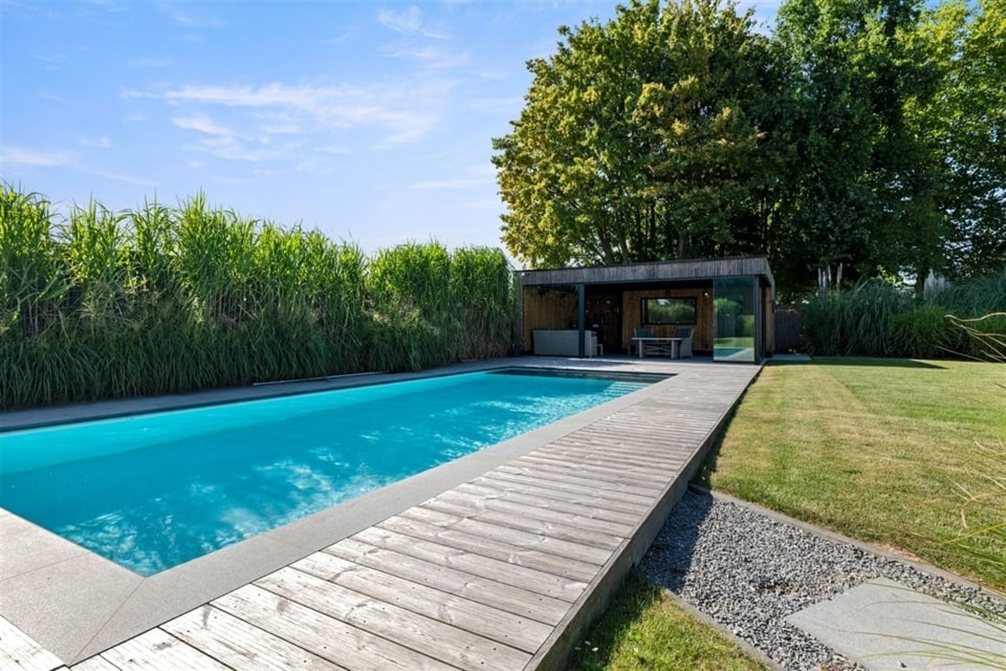 PRACHTIGE GEZINSWONING MET ZWEMBAD EN POOLHOUSE IN SINT-TRUIDEN  foto 43