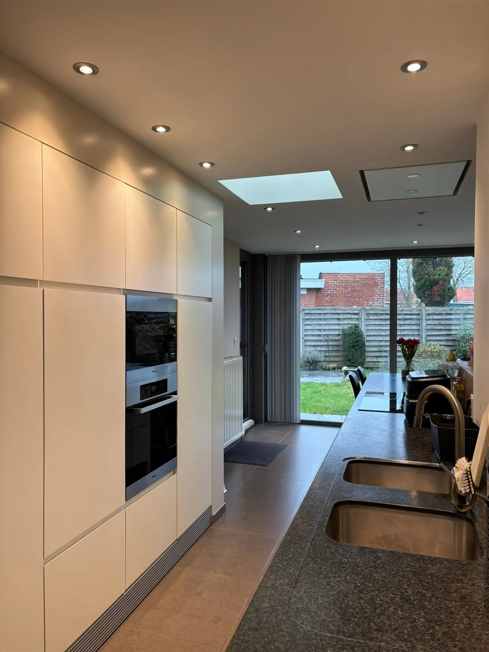 Halfopen bebouwing met 3 slpk's foto 4