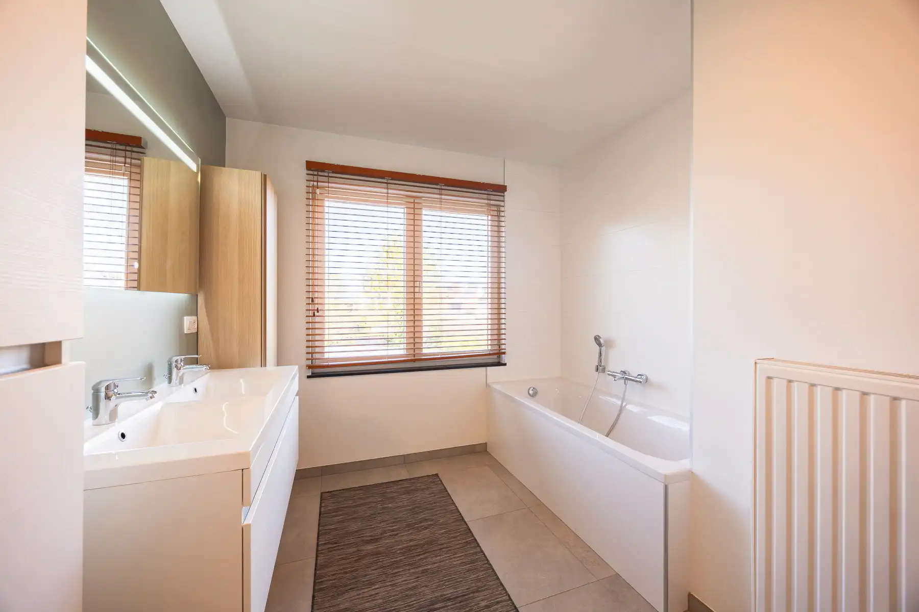 Gerenoveerde energiezuinige gezinswoning op een toplocatie foto 21