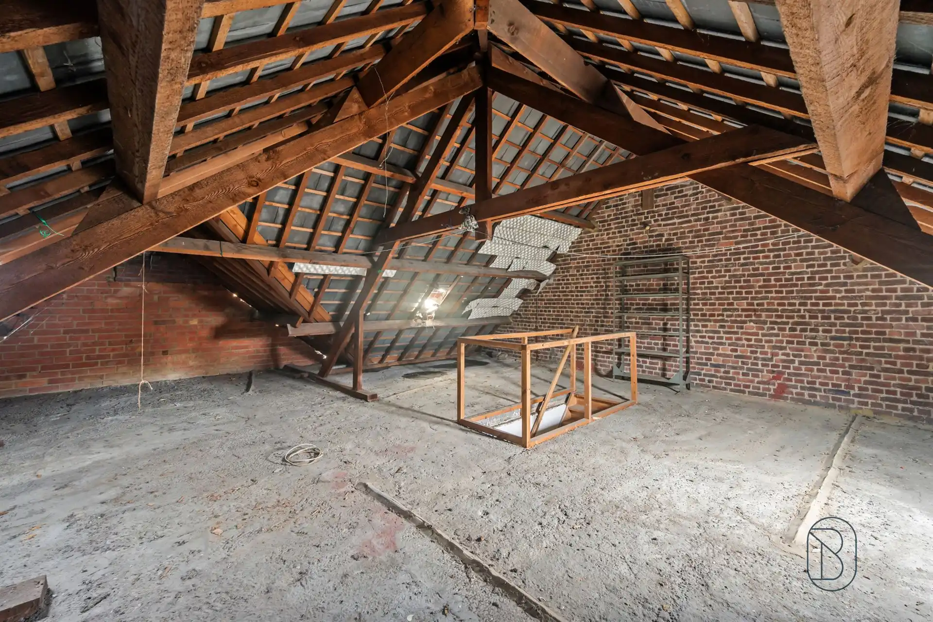 Degelijke gezinswoning op uitzonderlijk perceel van 2.330m² foto 23