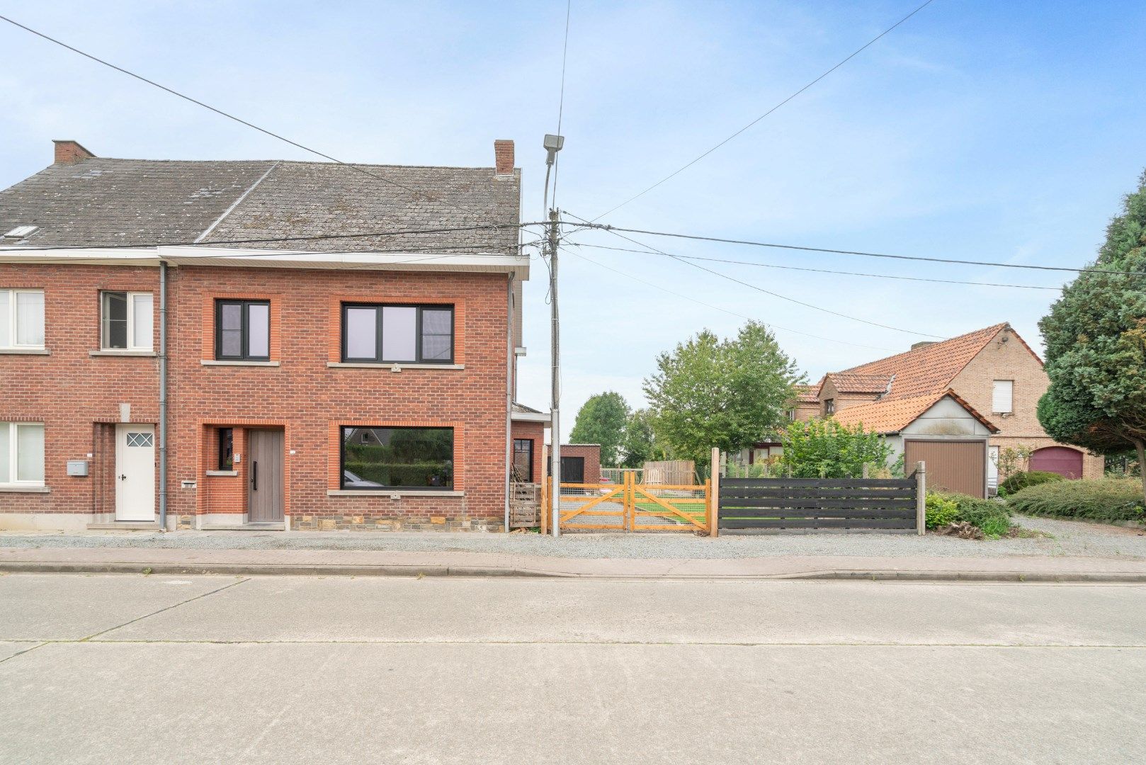 Charmante woning op 1057m² foto 3