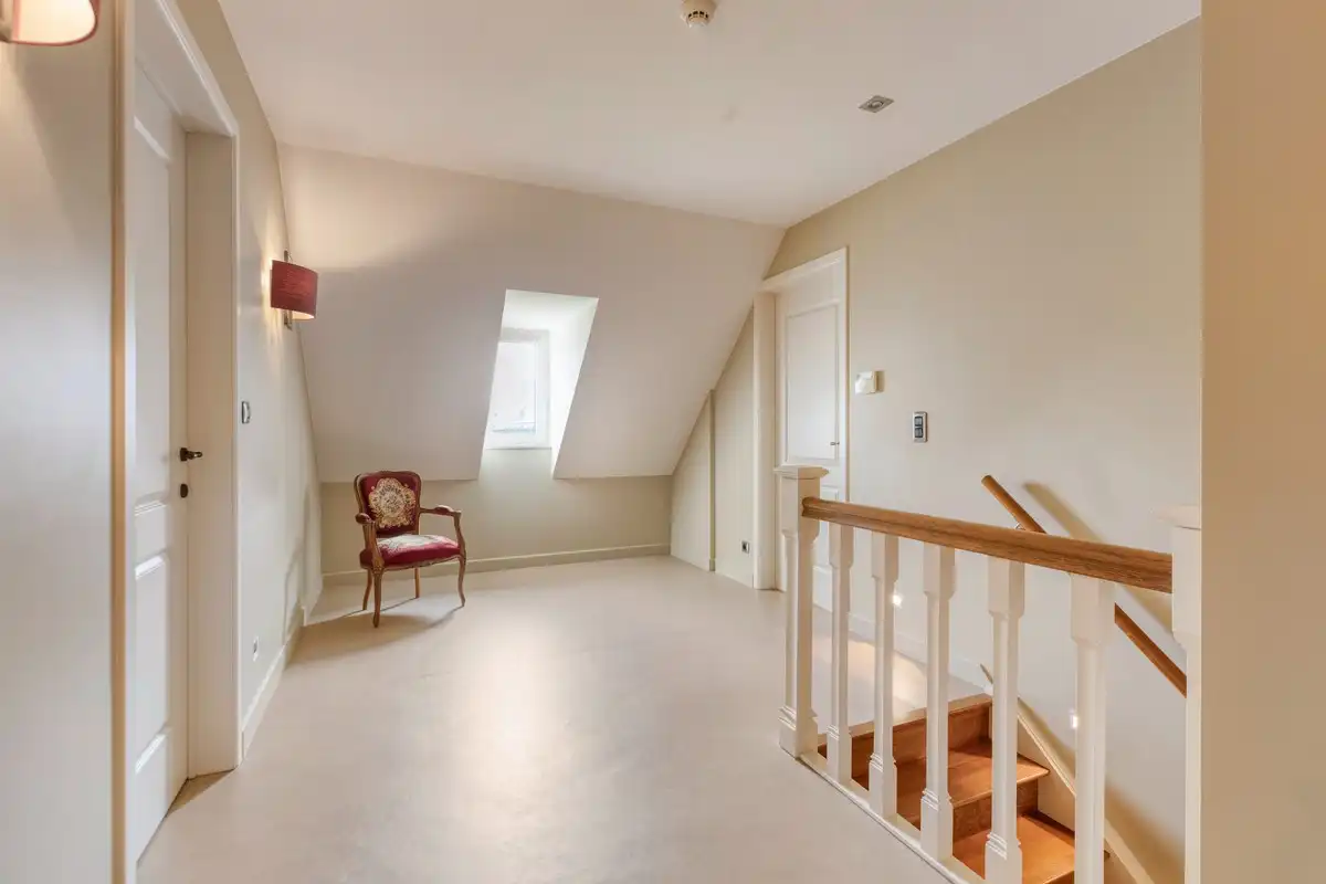 Ruime villa met prachtig aangelegde tuin in een rustige omgeving foto 13