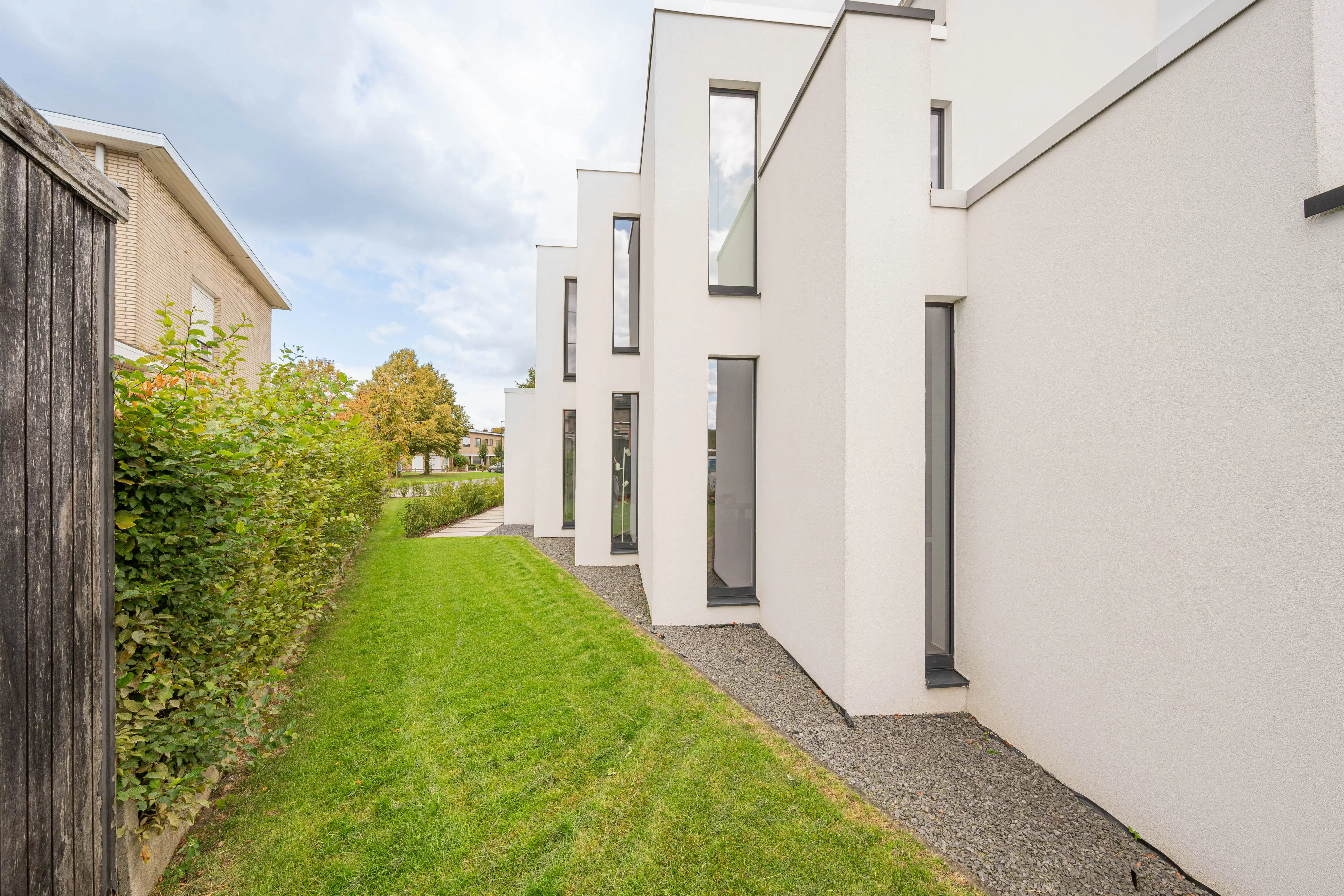Knappe villa met kantoor, studio of praktijk mogelijkheden foto 2