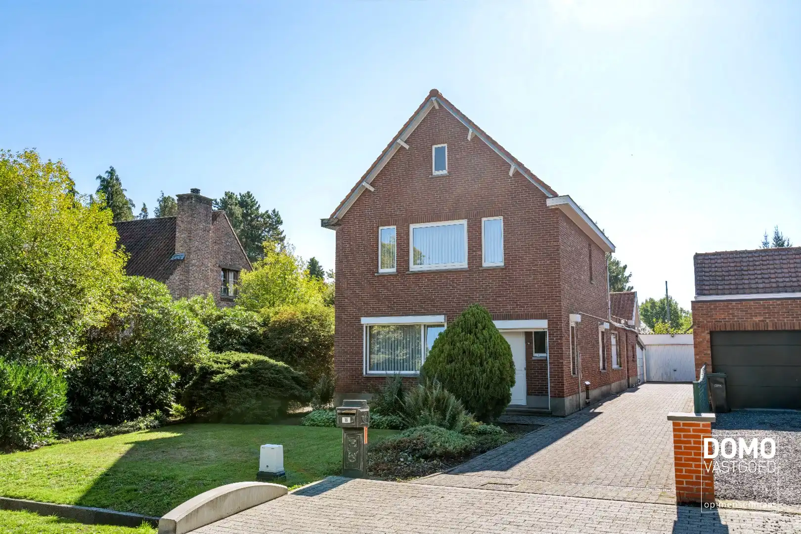 Zeer goed onderhouden woning op 9 are met potentieel foto 17
