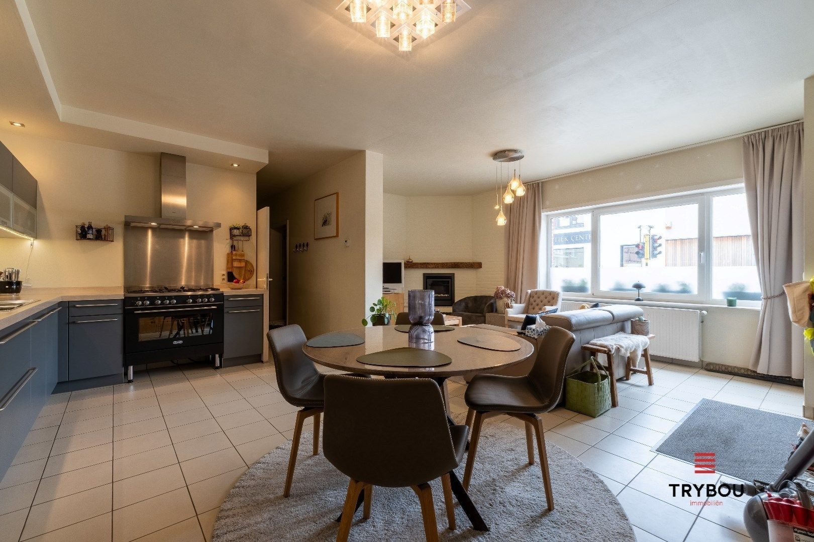 Ruim, instapklaar appartement met garage te koop in Langemark-Poelkapelle foto 8