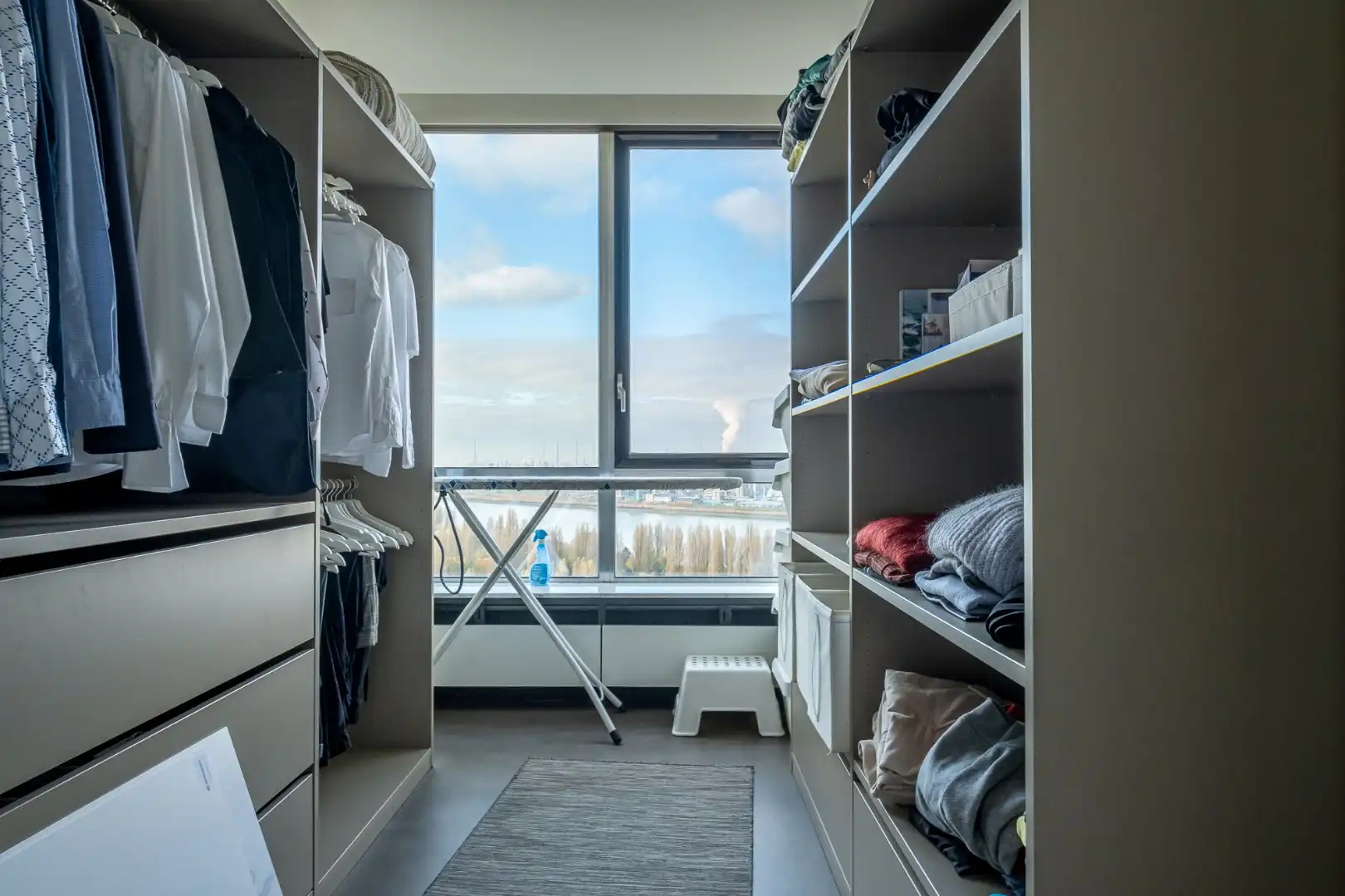 Gemeubeld appartement met prachtig uitzicht foto 12