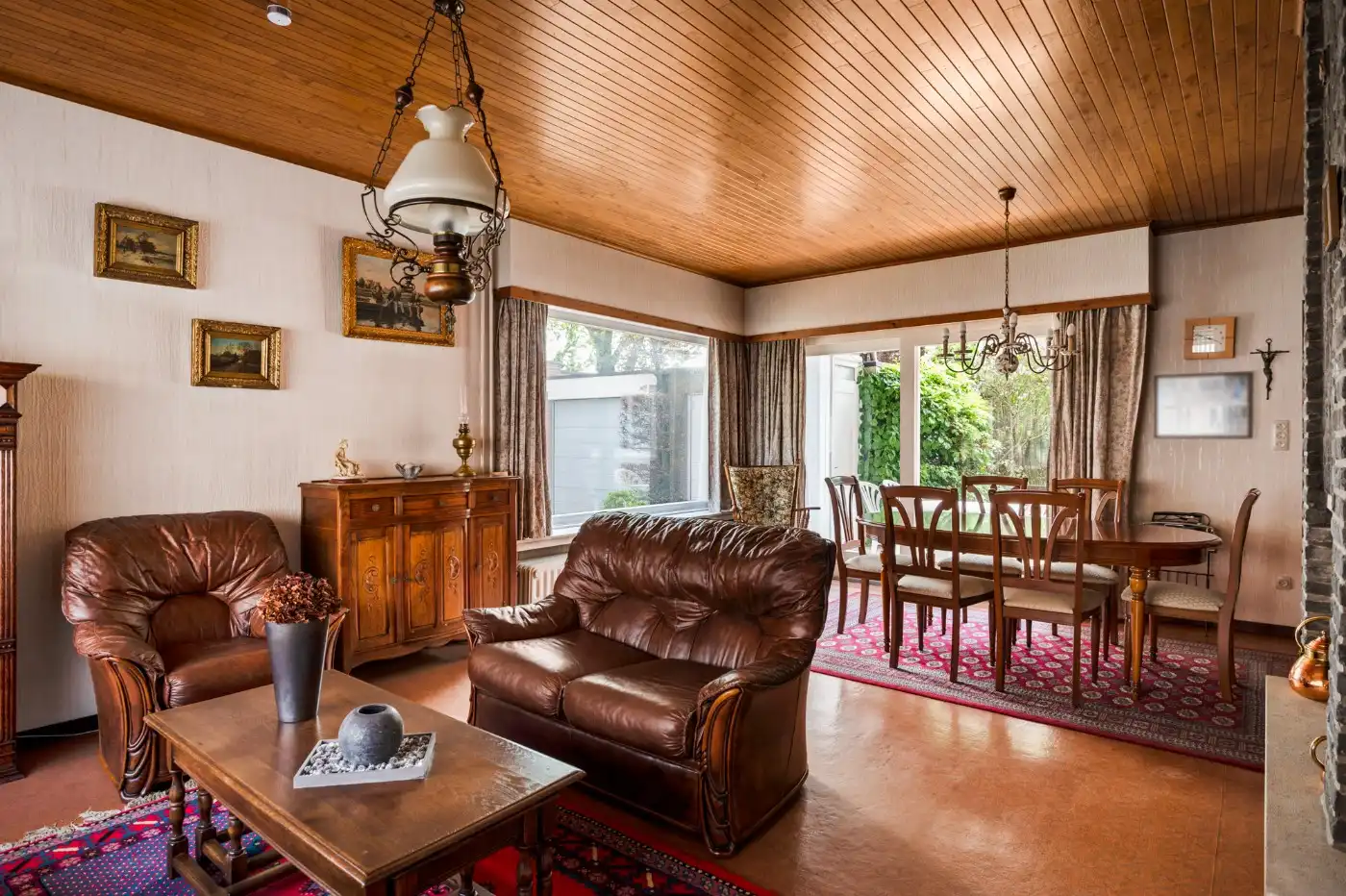 Te renoveren woning met 3 slpk., garage en tuintje foto 5
