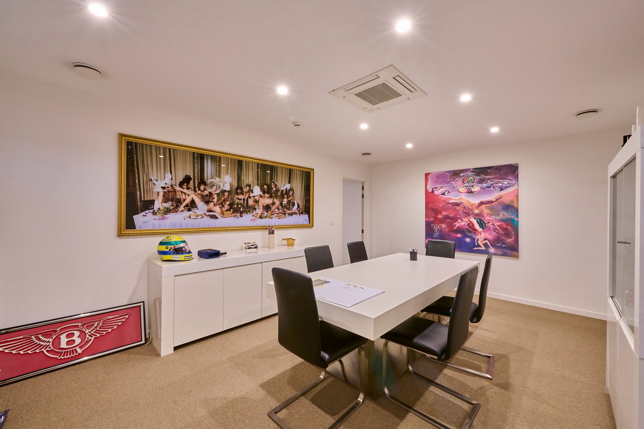 TE KOOP: unieke showroom met kantoren – ZICHTLOCATIE foto 19
