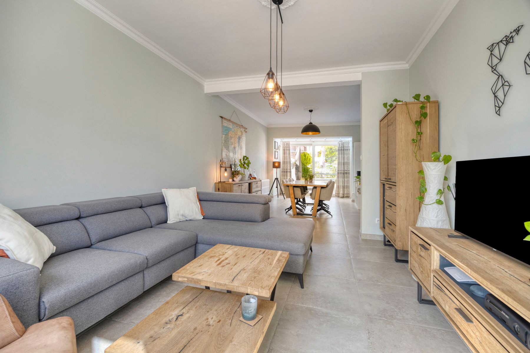 Instapklare woning met 3 slaapkamers, tuin en zonnepanelen! foto 4