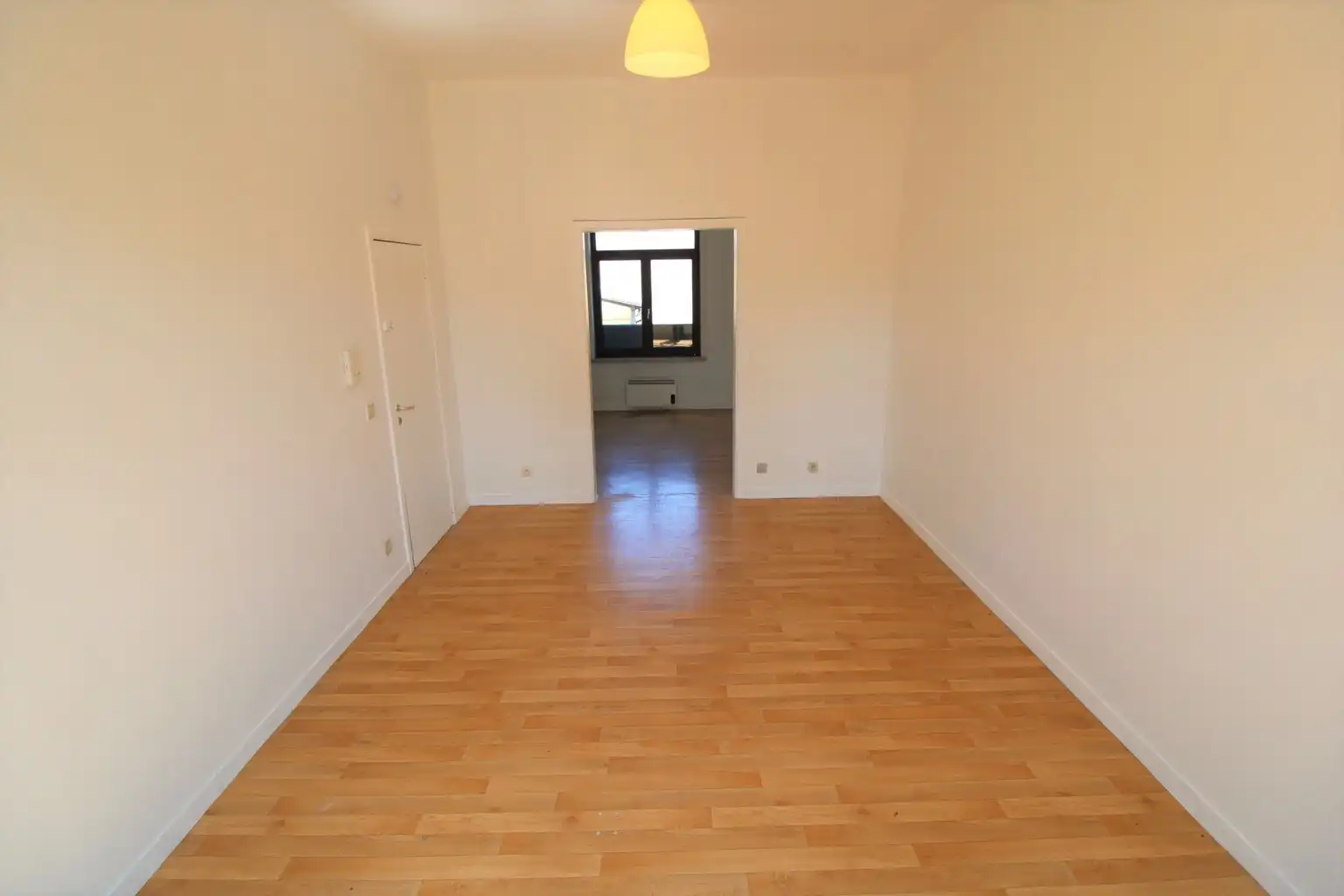 immo David stelt voor: studio te Zellik foto 3