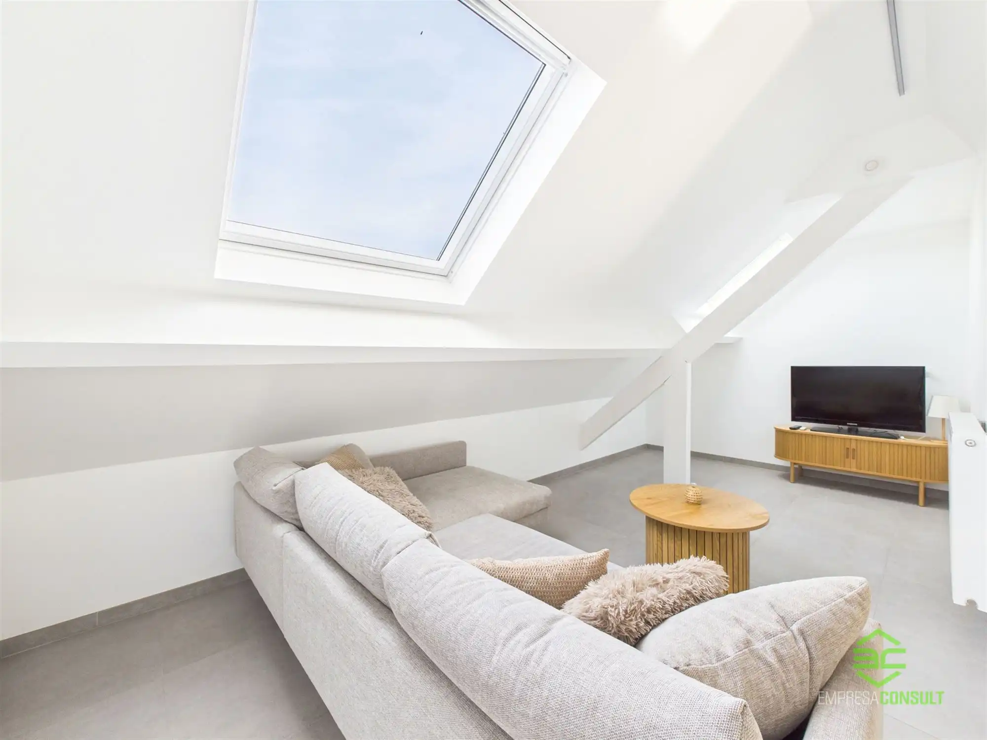 Kleinschalig appartementsgebouw van 3 app in het centrum! foto 5