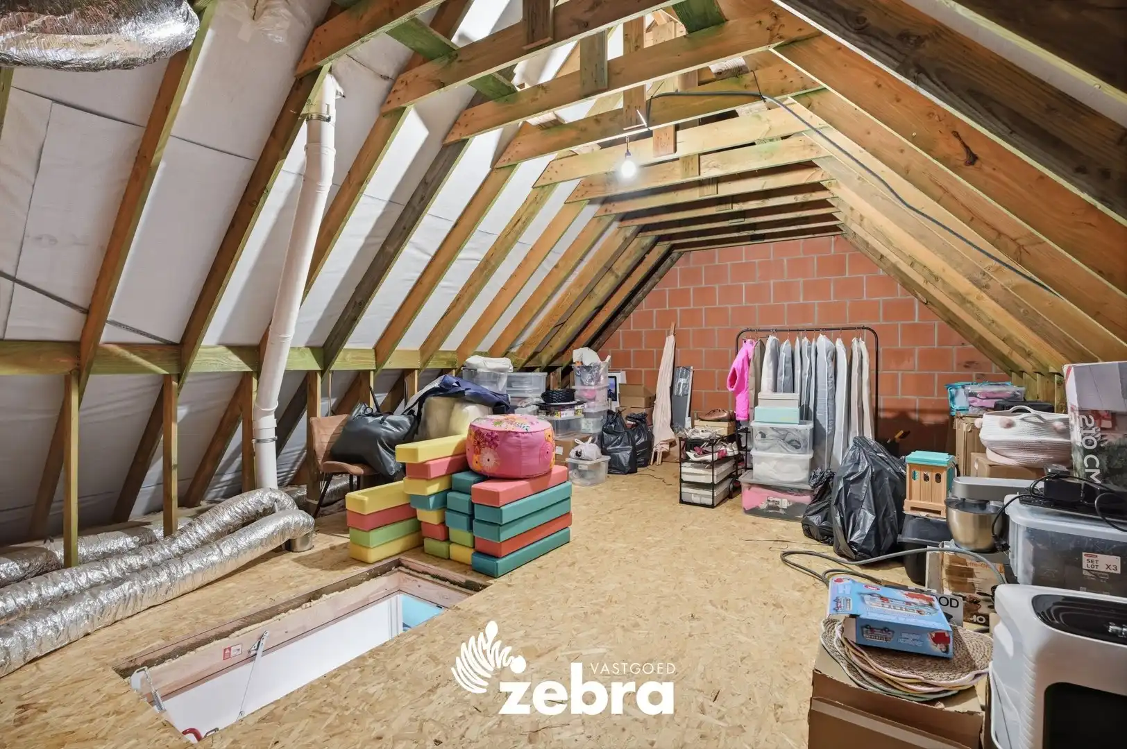Instapklare woning met 3 slaapkamers en garage te Meulebeke! foto 19