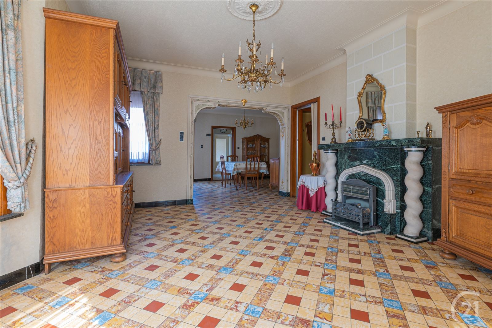 3 gevelwoning met loods (248m2) en garage foto 8