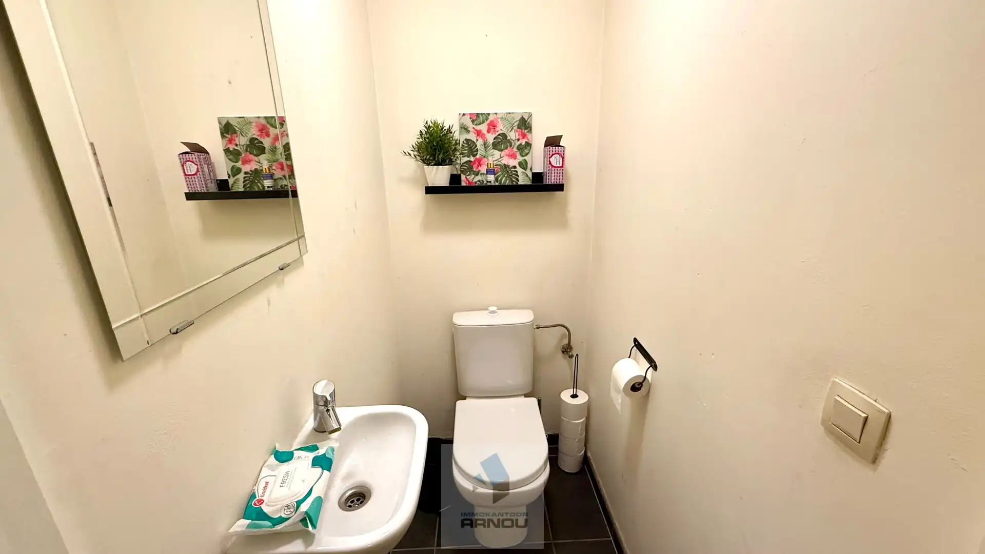 Gezellig gelijkvloers appartement met 1 slaapkamer, stadstuintje en privatieve autostaanplaats foto 12