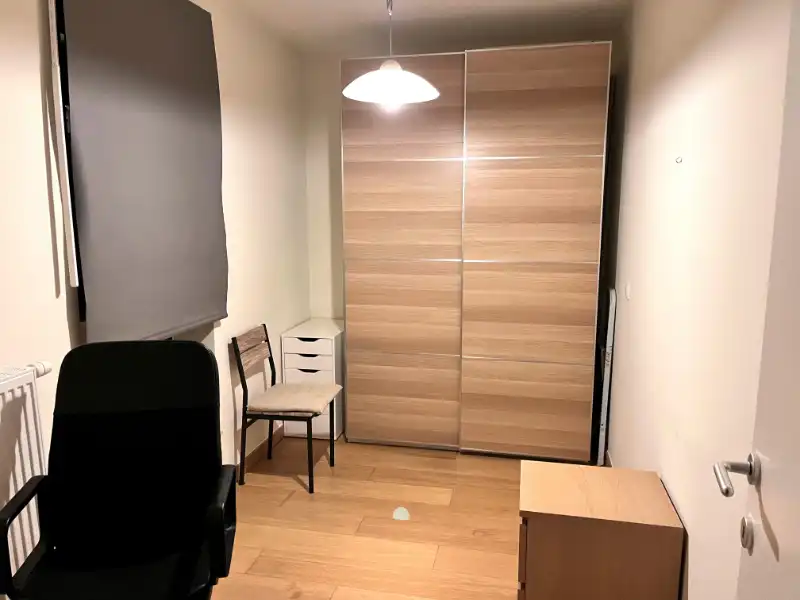 Lichtrijk twee slaapkamer appartement met autostaanplaats foto 9