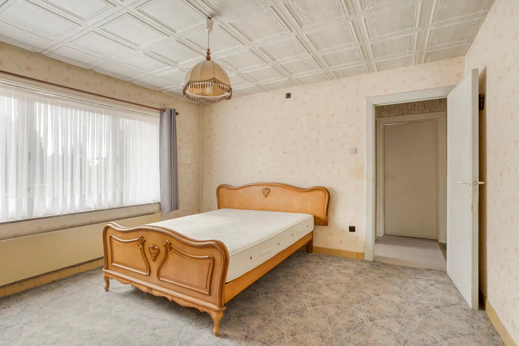 Charmante te renoveren woning met tuin in Appelterre foto 12