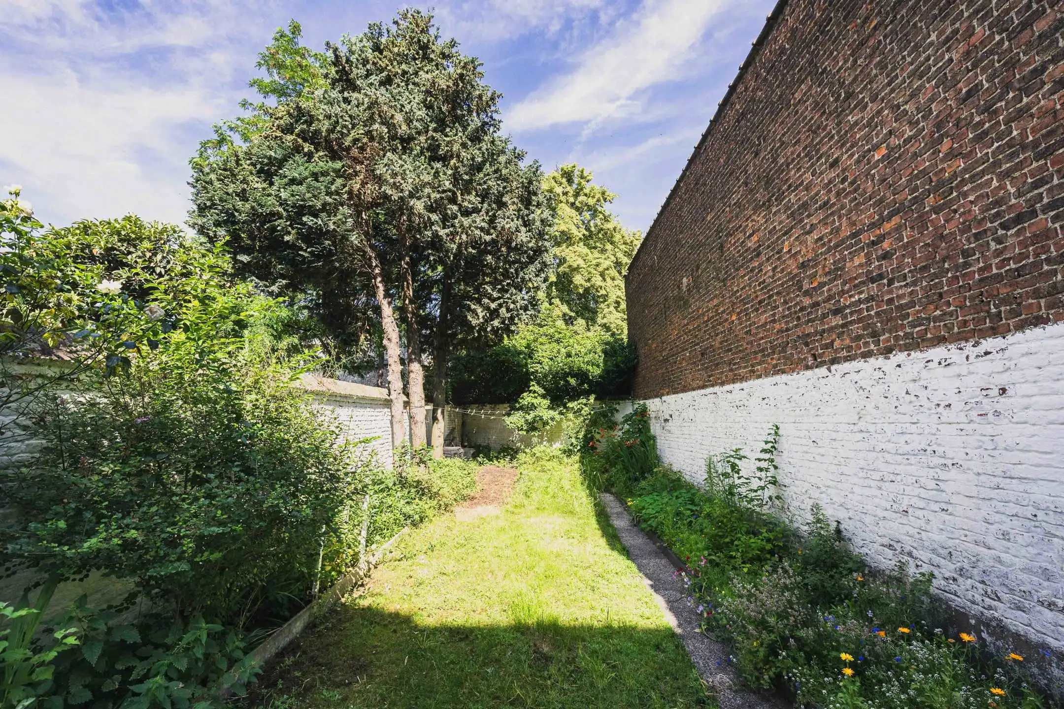 APPARTEMENTENGEBOUW MET 4 ERKENDE WOONEENHEDEN   foto 8