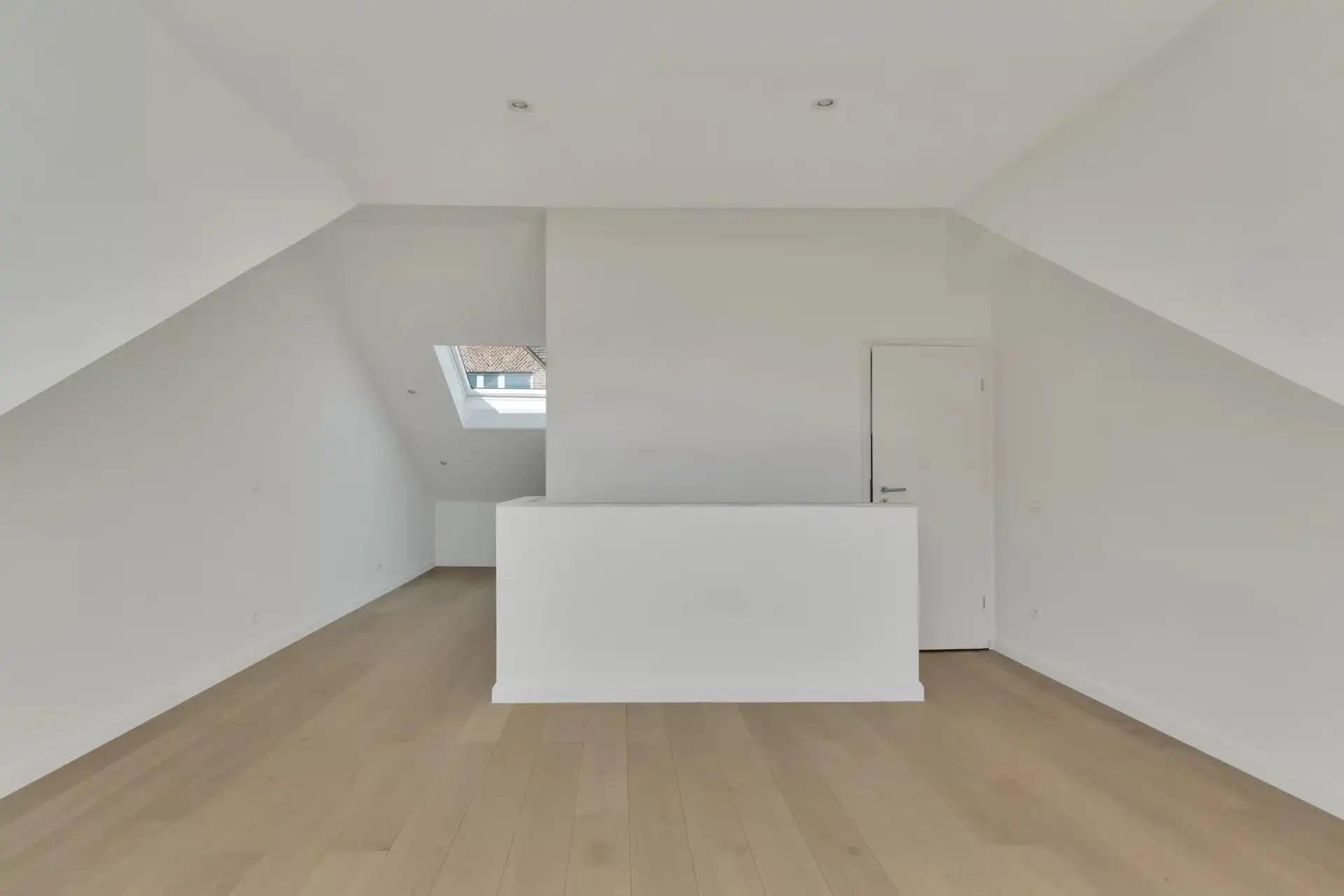 Ruime stadswoning met luxueuze afwerking foto 22