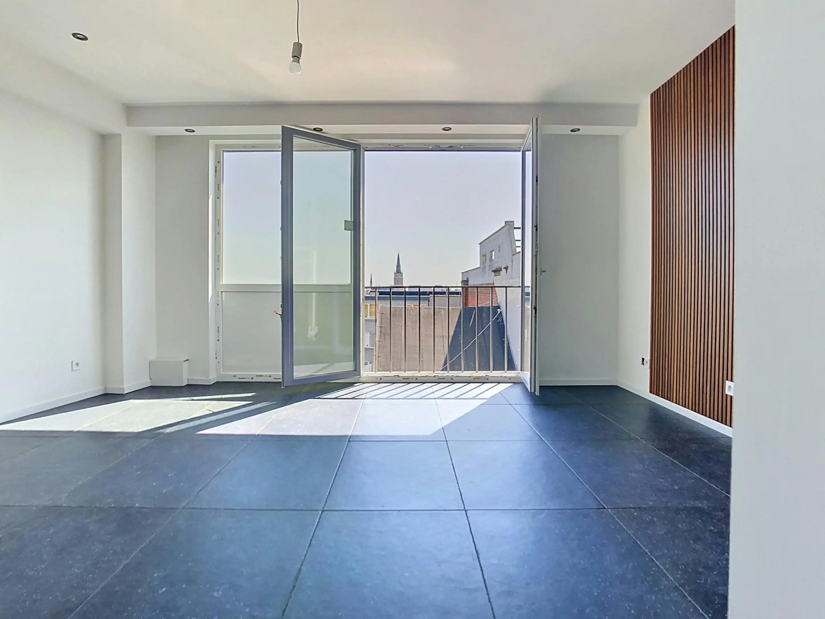 Gerenoveerd één slaapkamer appartement te koop in Antwerpen foto 9
