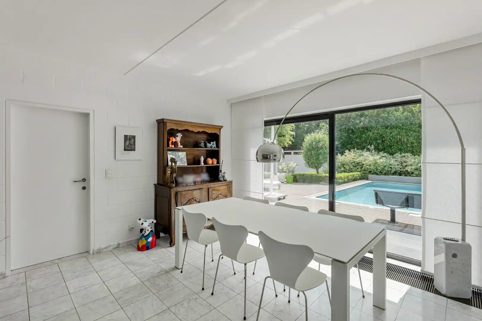 Moderne architectenwoning met mooie tuin en zwembad, 5 slaapkamers in Hasselt, OB op 8a12ca in doodlopende straat foto 23