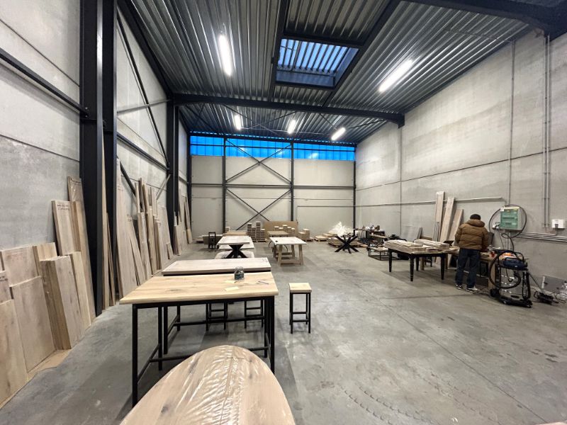 Moderne loods van 173m² met privé parkeerplaats foto 4