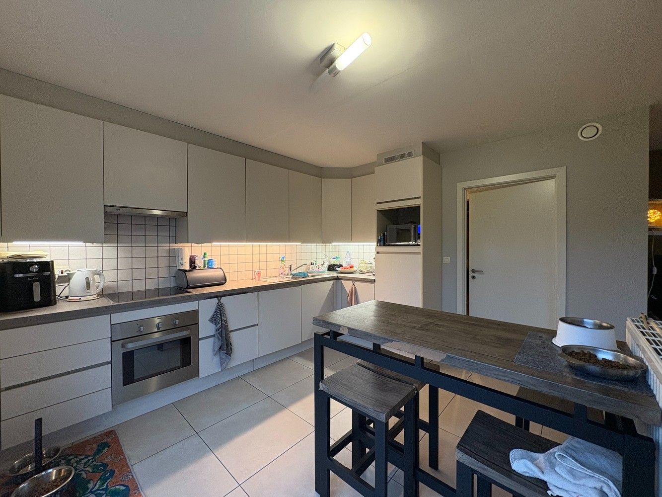 Recente woning met 3 slaapkamers en een garage foto 2