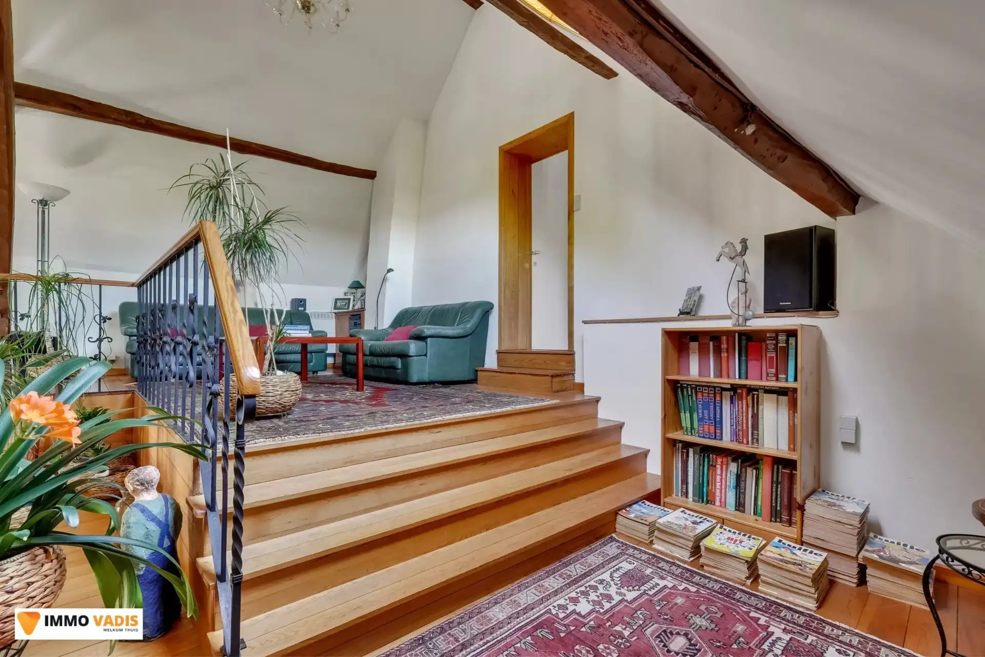 Wonen in alle rust: Uniek landhuis omringd door natuur foto 6