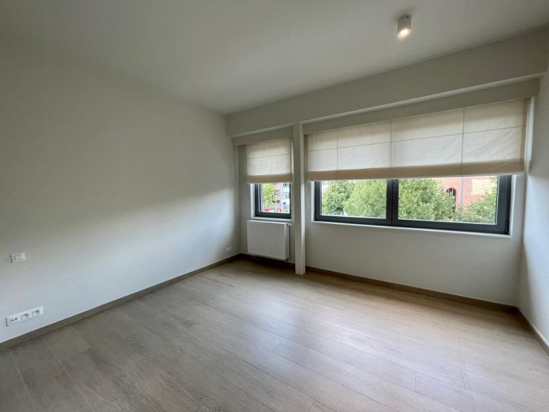 Luxueus, ruim appartement met 2 slaapkamers op toplocatie in het centrum van Brasschaat! foto 12