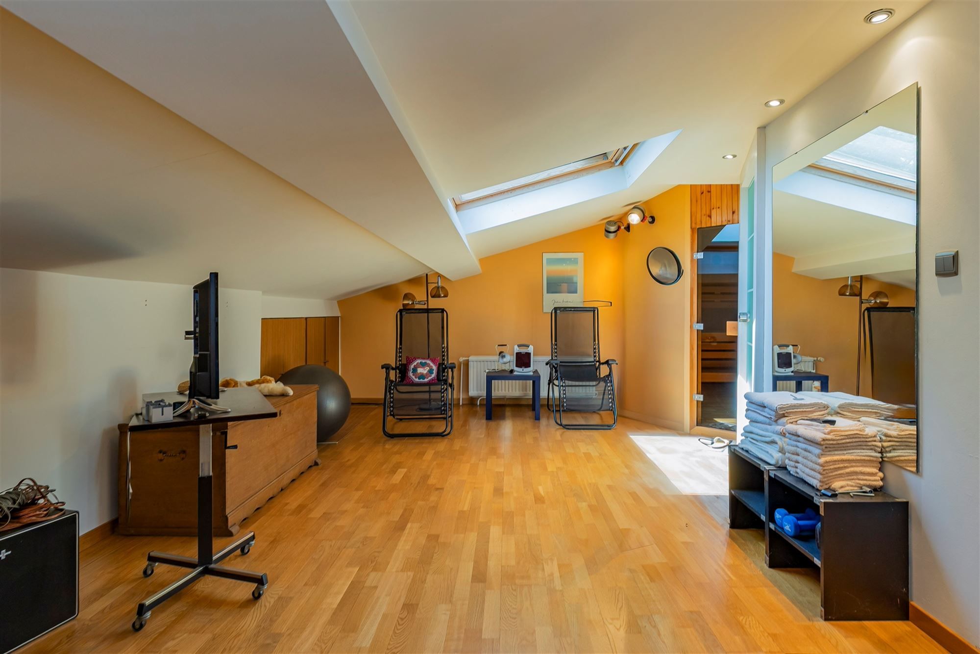 Ruime villa met 5 slpks en 3 bdks op een preceel van 2128m² foto 22