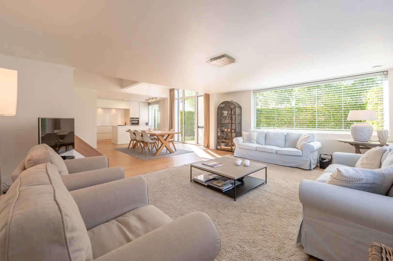 Prachtige, lichtrijke woning vlakbij het pittoreske Oosthoekplein in het Zoute op wandelafstand van de zee en het Zwin. foto 6