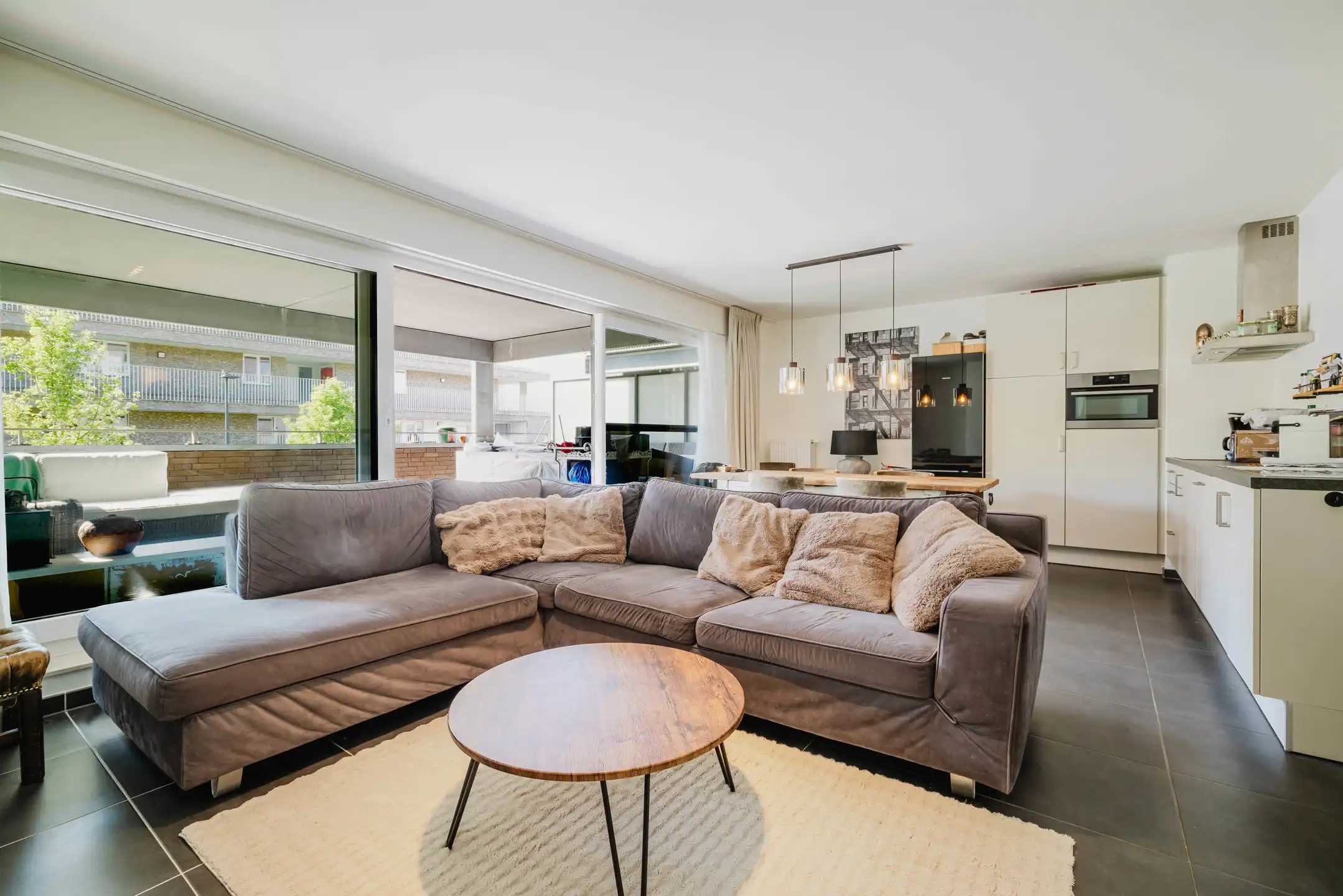 Lichtrijk appartement te koop in Oostakker foto 2