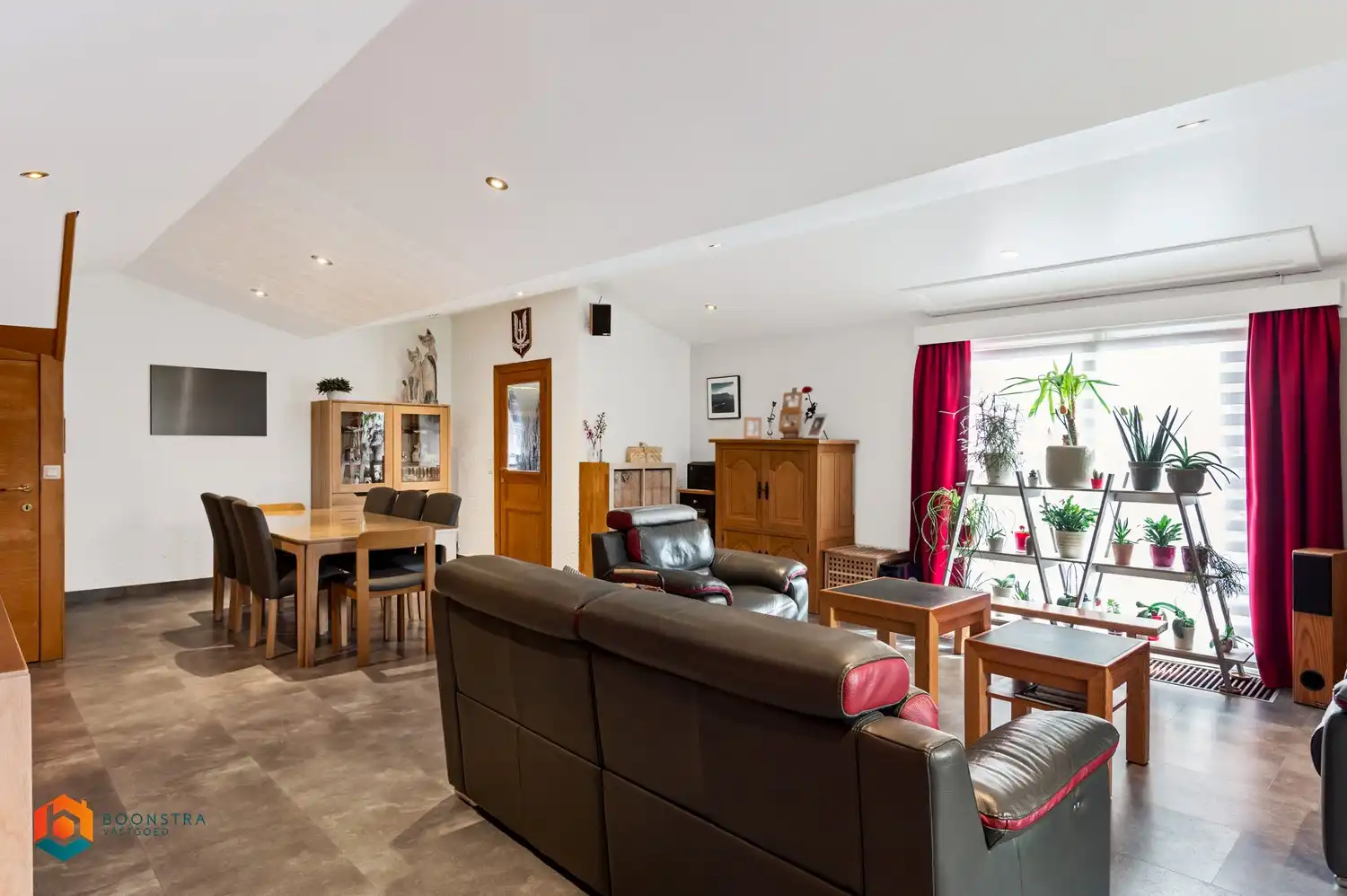 Ruime woning met 5 slpkrs te Blaasveld foto 5